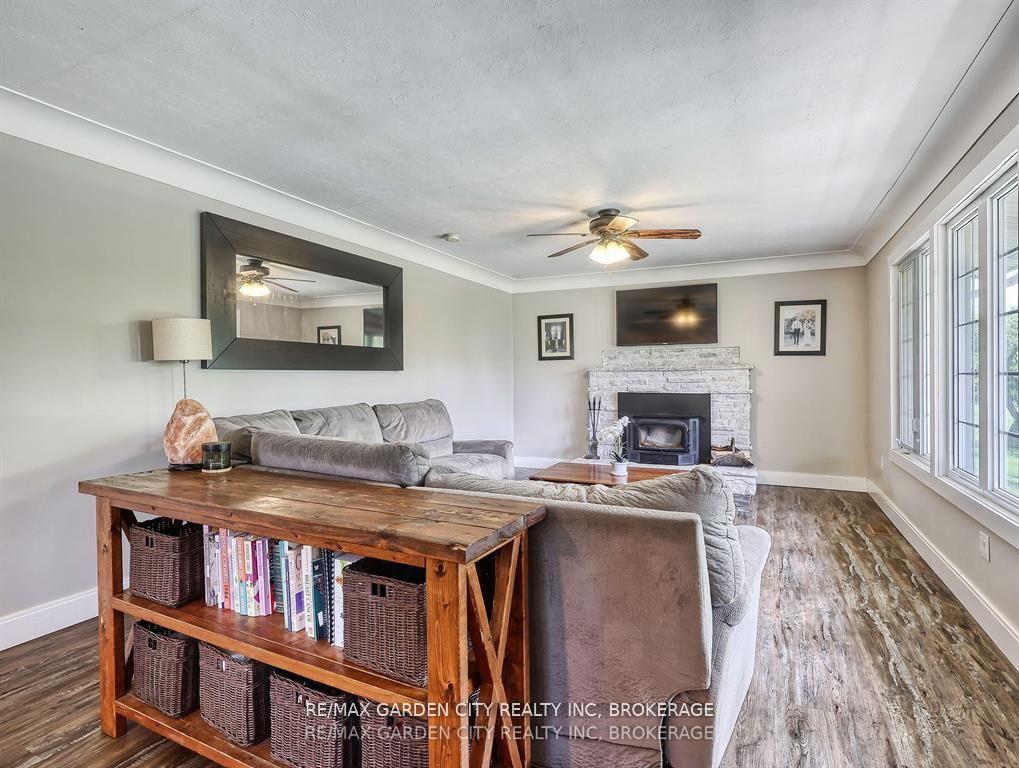 Photo 10 of 1519 Effingham Street, Pelham, Fonthill — HOMEH
