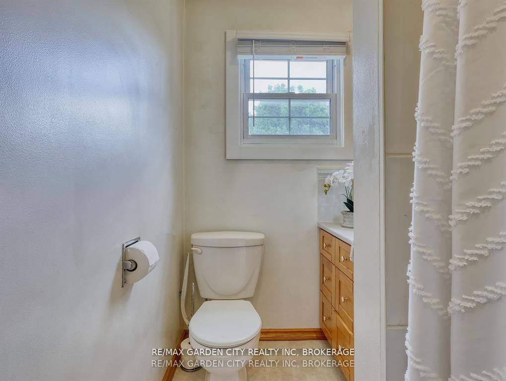 Photo 21 of 1519 Effingham Street, Pelham, Fonthill — HOMEH