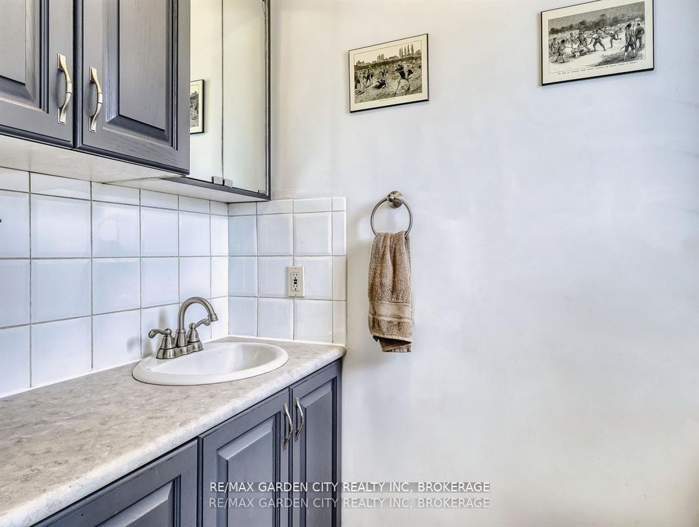 Photo 24 of 1519 Effingham Street, Pelham, Fonthill — HOMEH