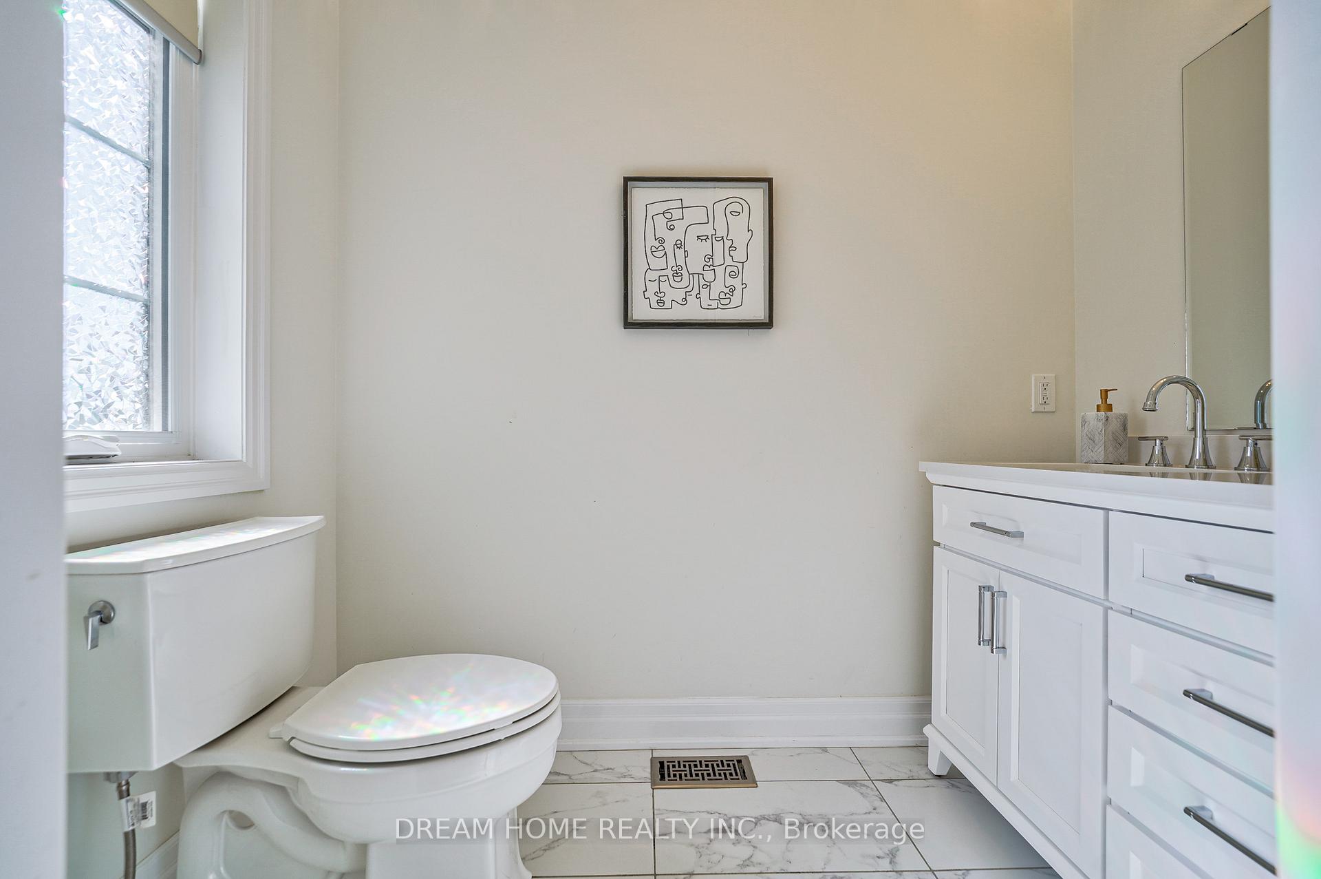 Photo 12 of 214 Yorkton Boulevard, Markham, Angus Glen — HOMEH