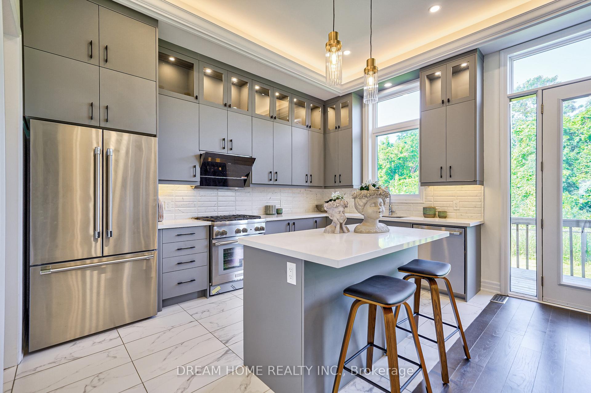Photo 14 of 214 Yorkton Boulevard, Markham, Angus Glen — HOMEH