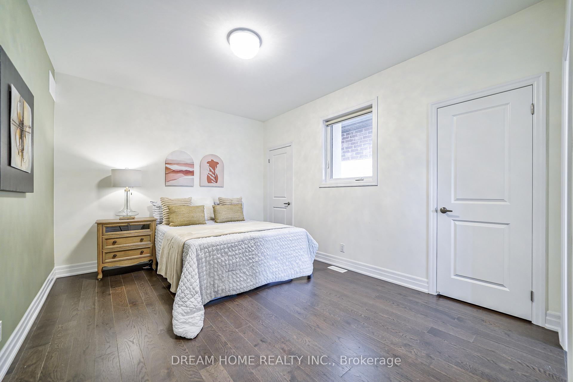 Photo 32 of 214 Yorkton Boulevard, Markham, Angus Glen — HOMEH