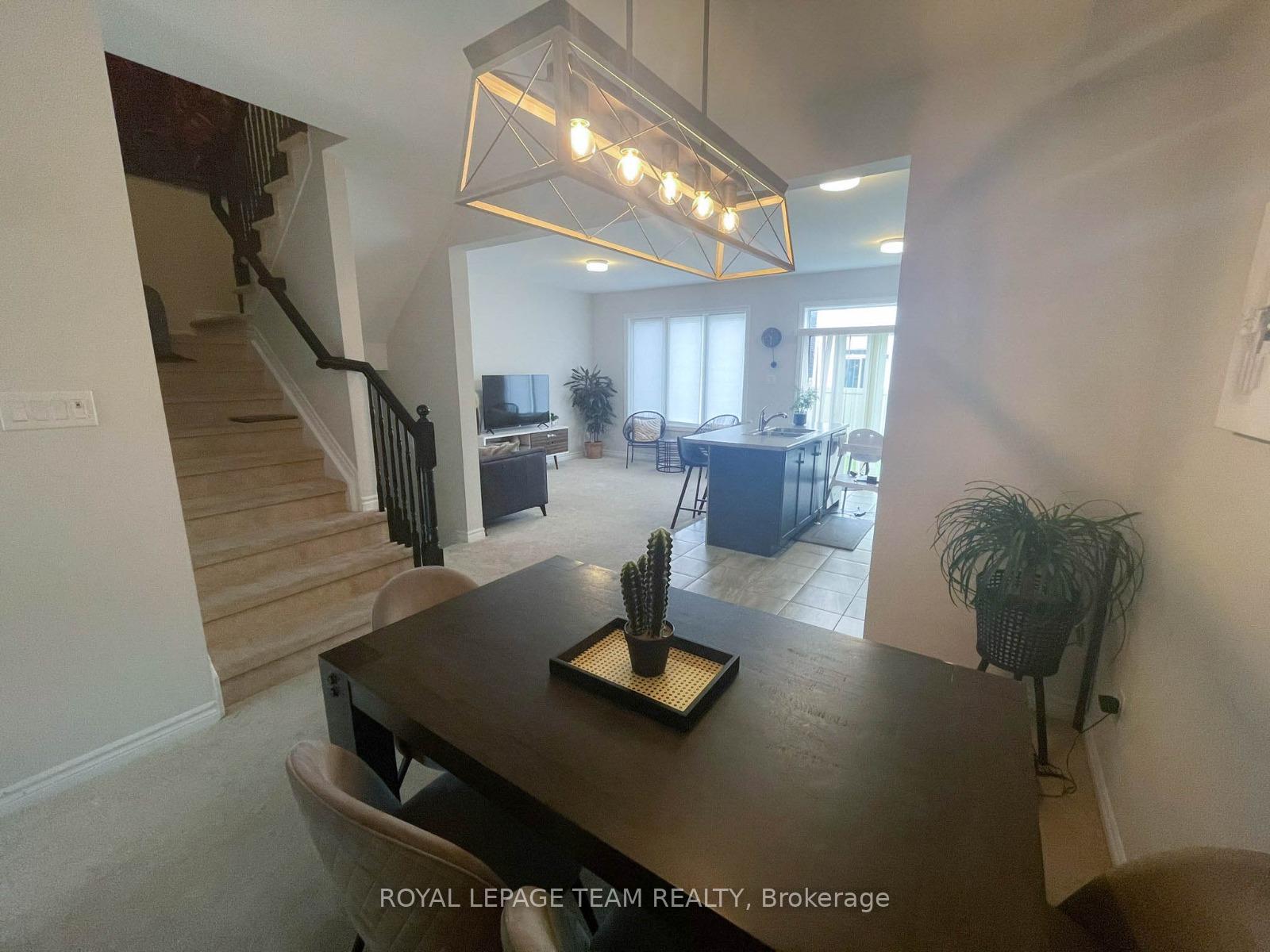 Photo 3 of 507 Catleaf Row, Ottawa, Avalon West — HOMEH
