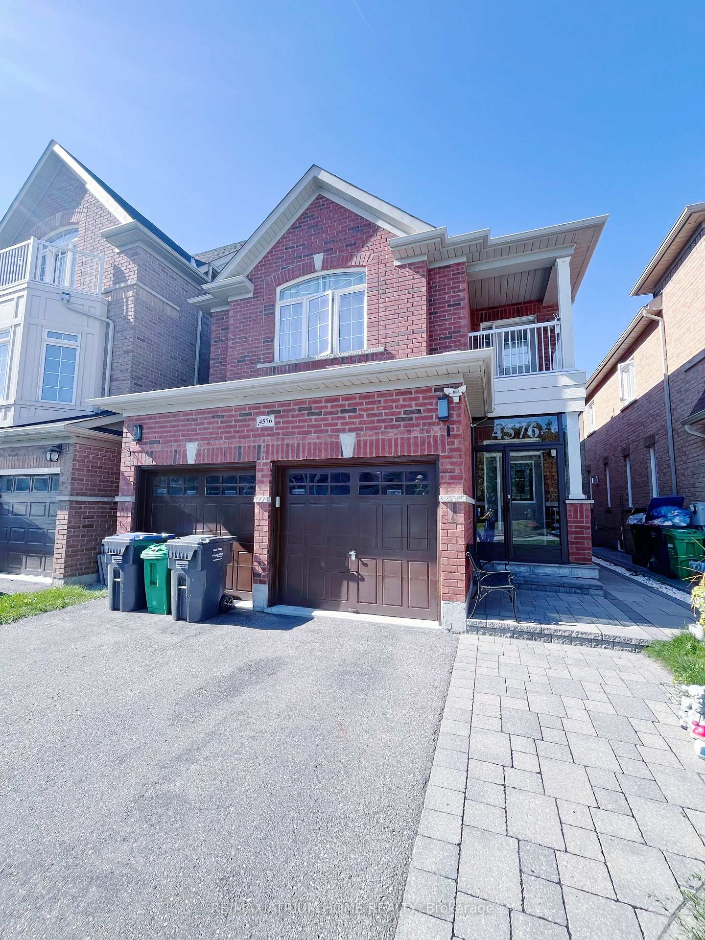Front of 4576 Centretown Way