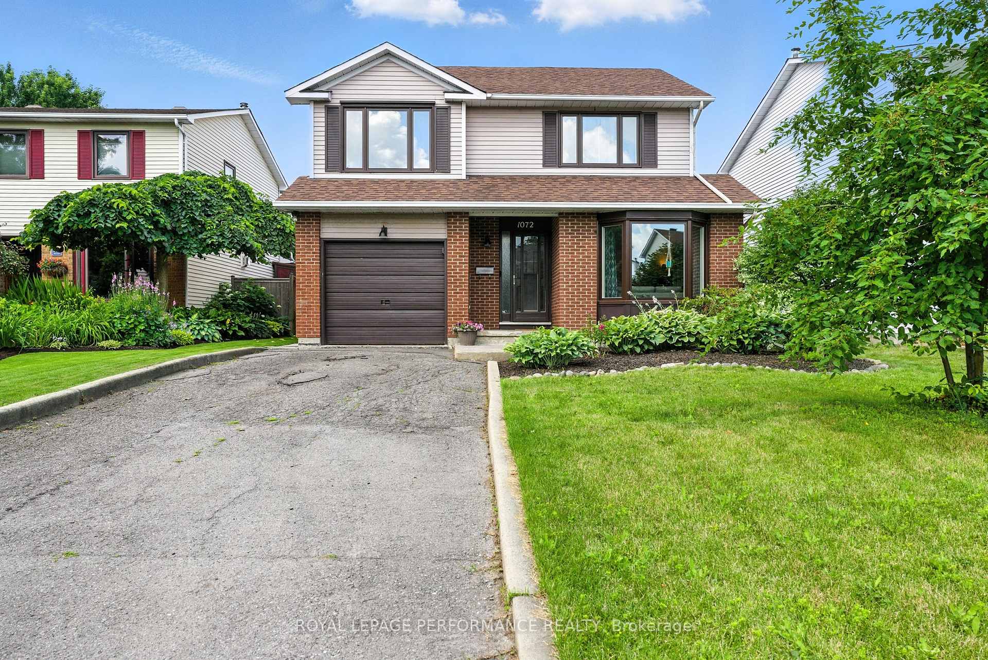 Photo 2 of 1072 St Germain Crescent, Ottawa, Convent Glen North — HOMEH