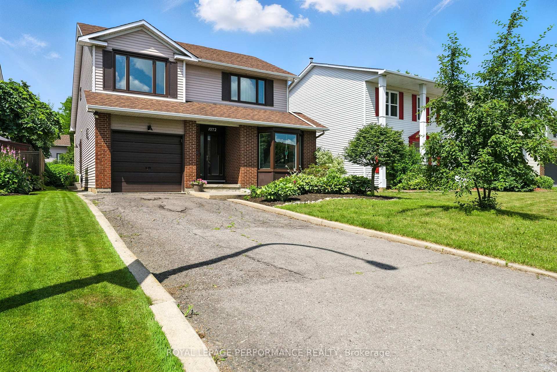 Photo 3 of 1072 St Germain Crescent, Ottawa, Convent Glen North — HOMEH