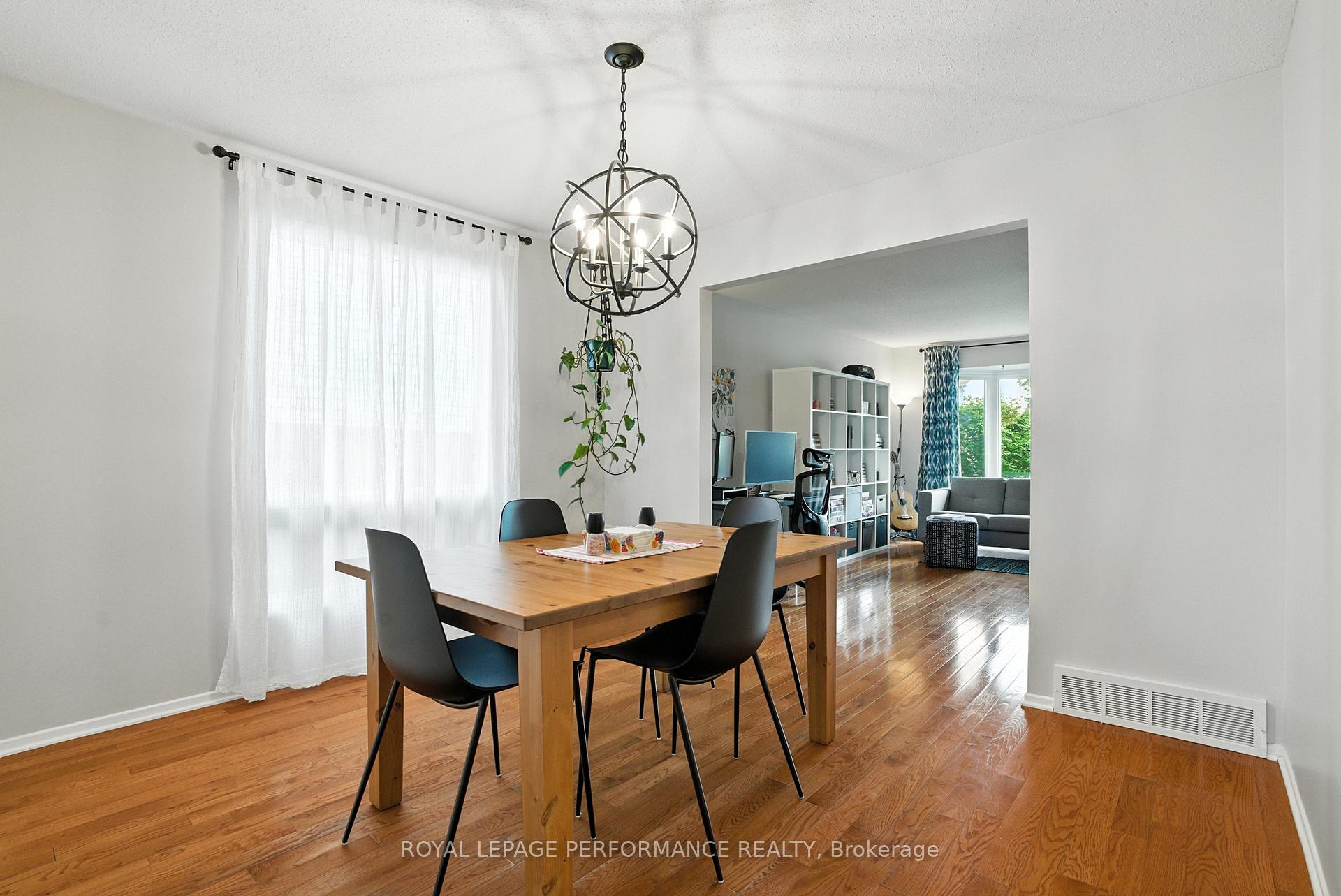 Photo 11 of 1072 St Germain Crescent, Ottawa, Convent Glen North — HOMEH