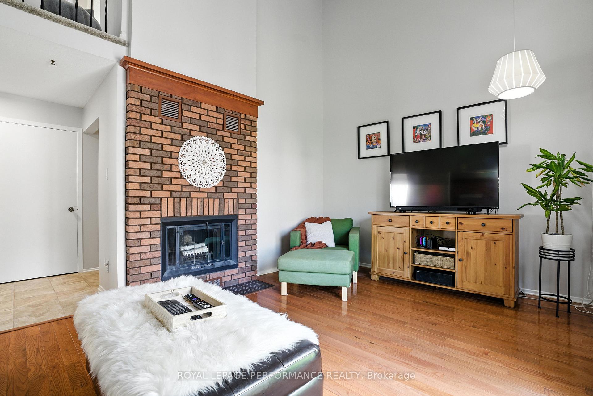 Photo 18 of 1072 St Germain Crescent, Ottawa, Convent Glen North — HOMEH
