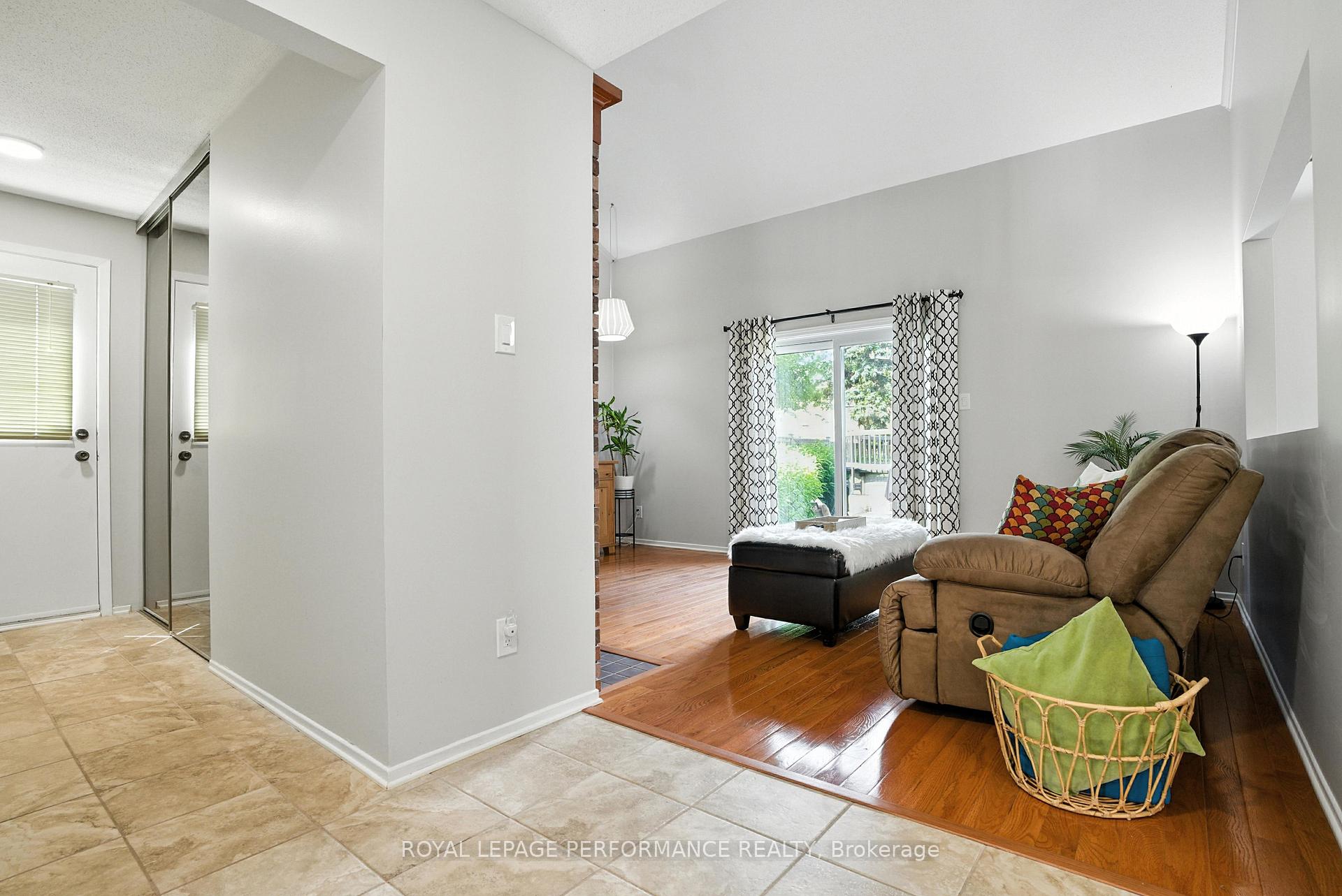Photo 21 of 1072 St Germain Crescent, Ottawa, Convent Glen North — HOMEH