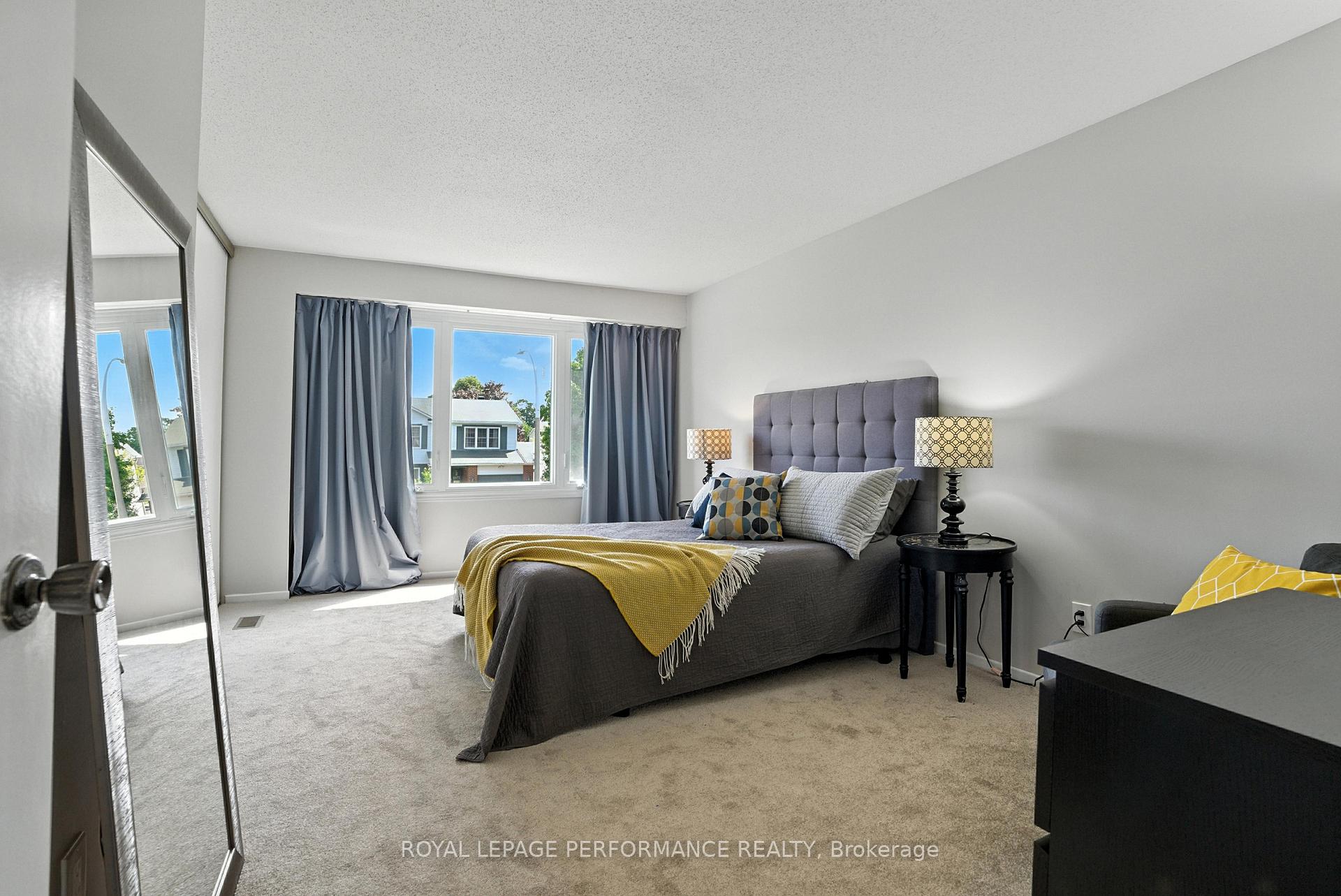 Photo 24 of 1072 St Germain Crescent, Ottawa, Convent Glen North — HOMEH