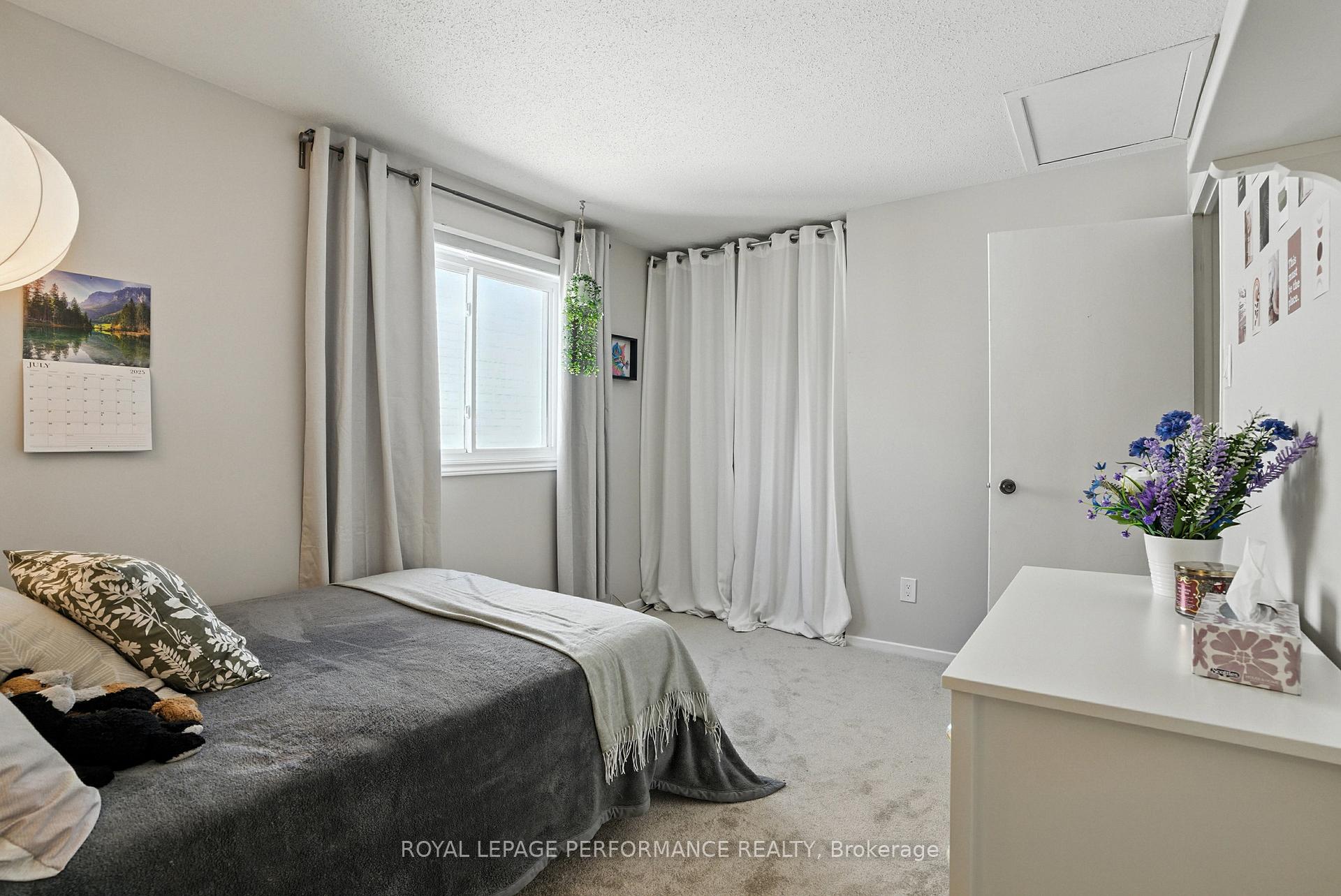 Photo 30 of 1072 St Germain Crescent, Ottawa, Convent Glen North — HOMEH