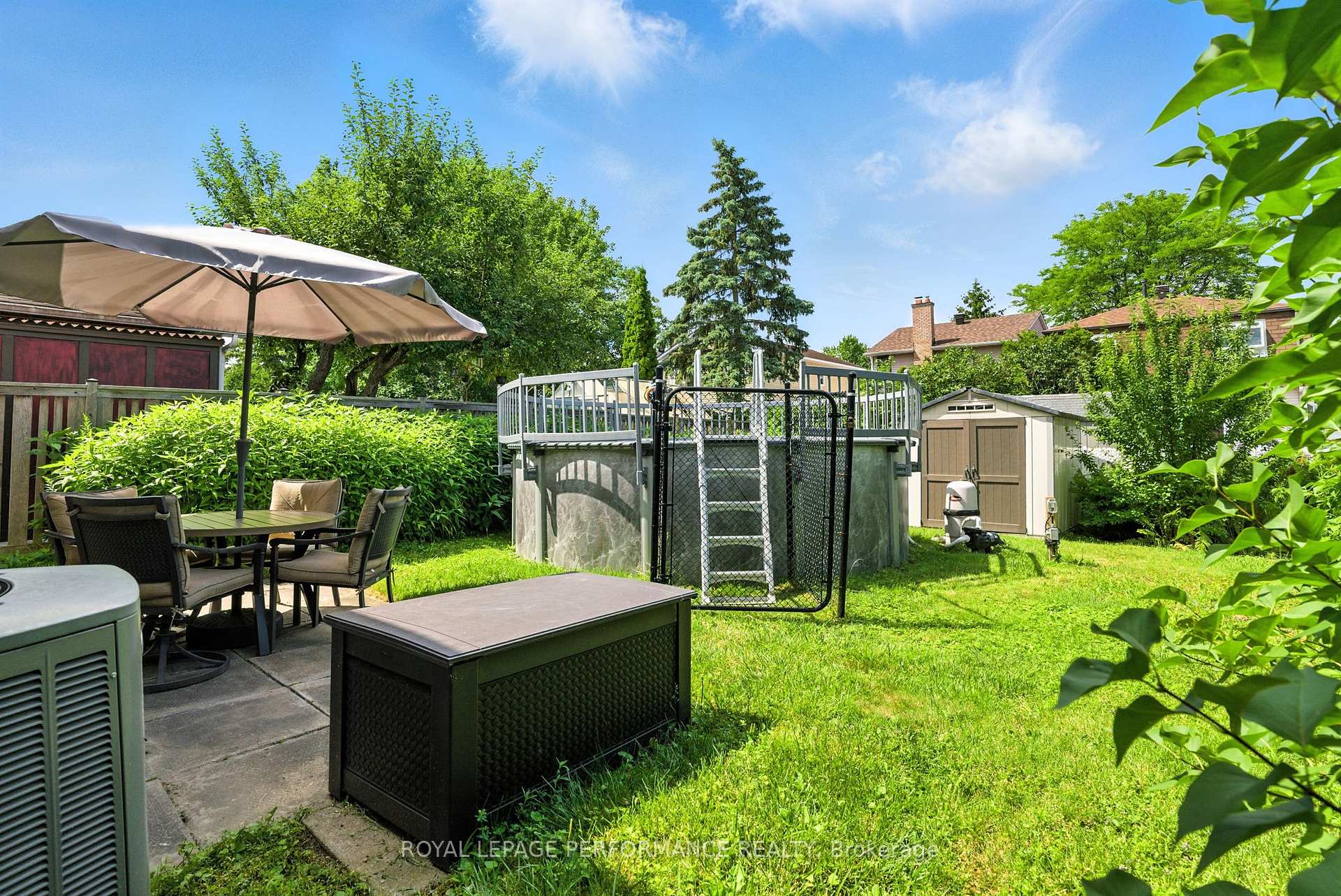 Photo 37 of 1072 St Germain Crescent, Ottawa, Convent Glen North — HOMEH