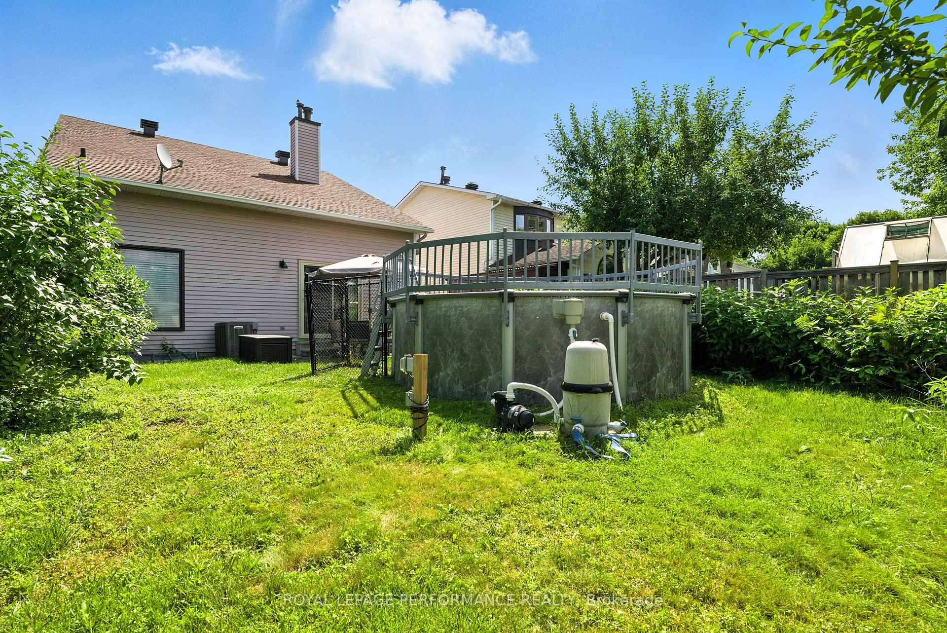 Photo 38 of 1072 St Germain Crescent, Ottawa, Convent Glen North — HOMEH