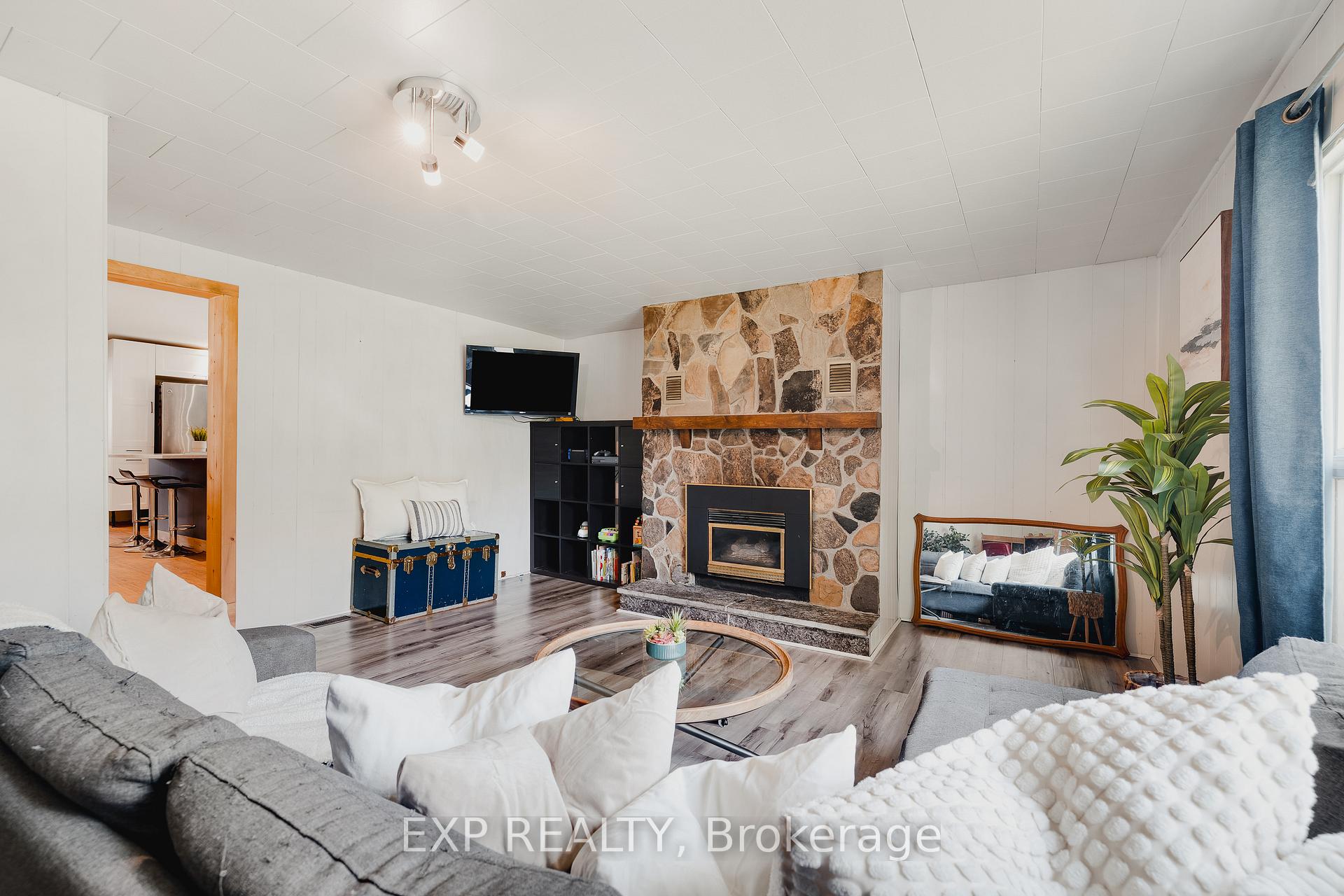 Photo 6 of 275 Clayton Street E, North Perth, Listowel — HOMEH