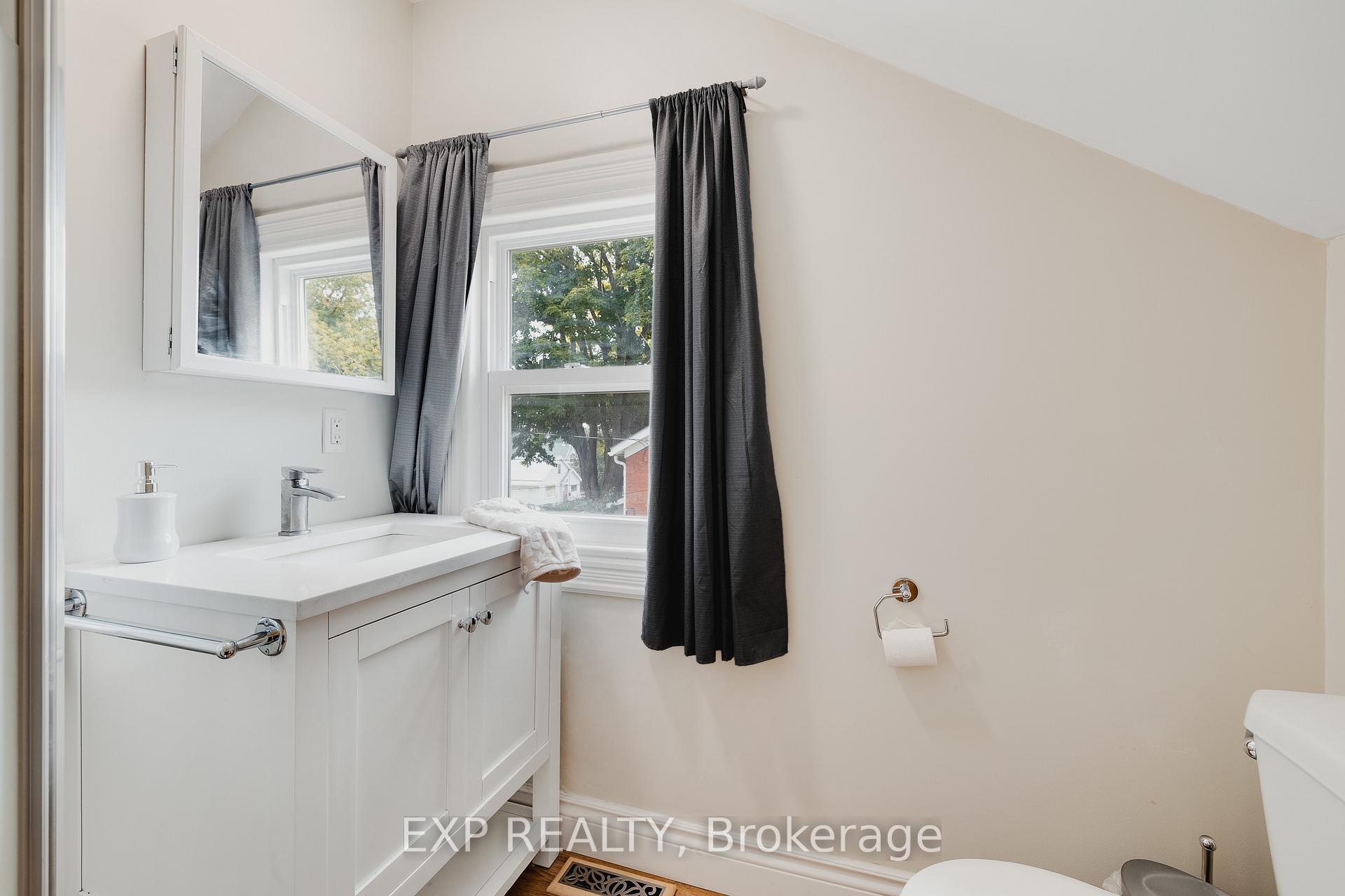 Photo 15 of 275 Clayton Street E, North Perth, Listowel — HOMEH