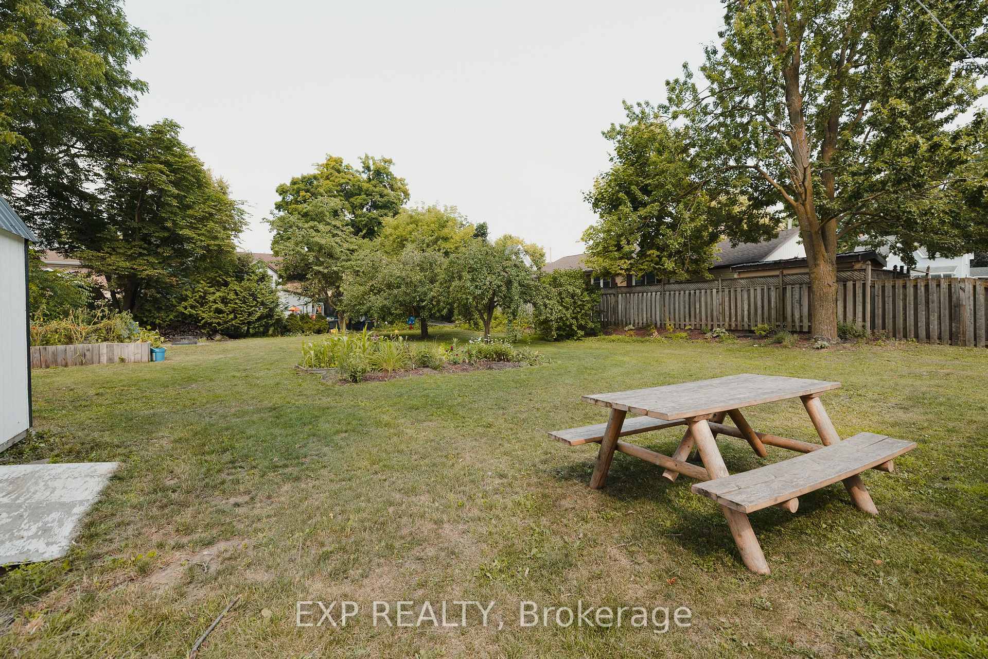 Photo 20 of 275 Clayton Street E, North Perth, Listowel — HOMEH