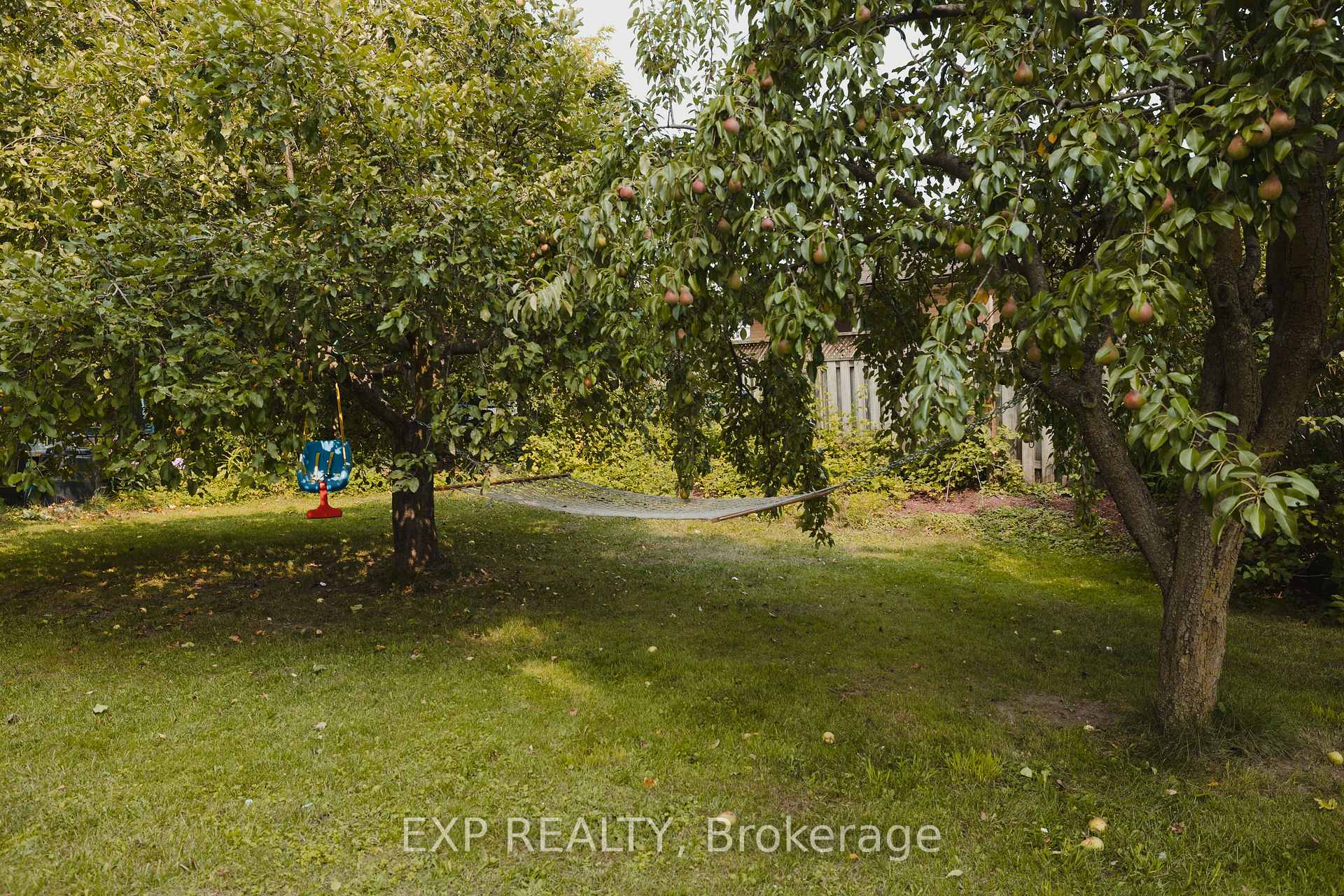 Photo 24 of 275 Clayton Street E, North Perth, Listowel — HOMEH