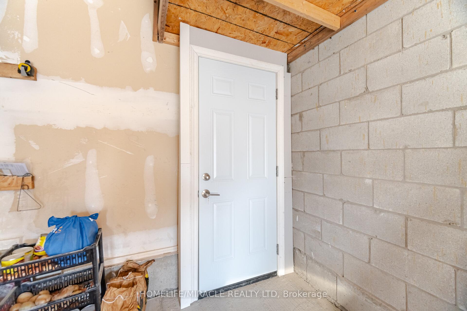Photo 3 of 16 Mclaughlin Ave Bsmt, Milton, Willmott — HOMEH