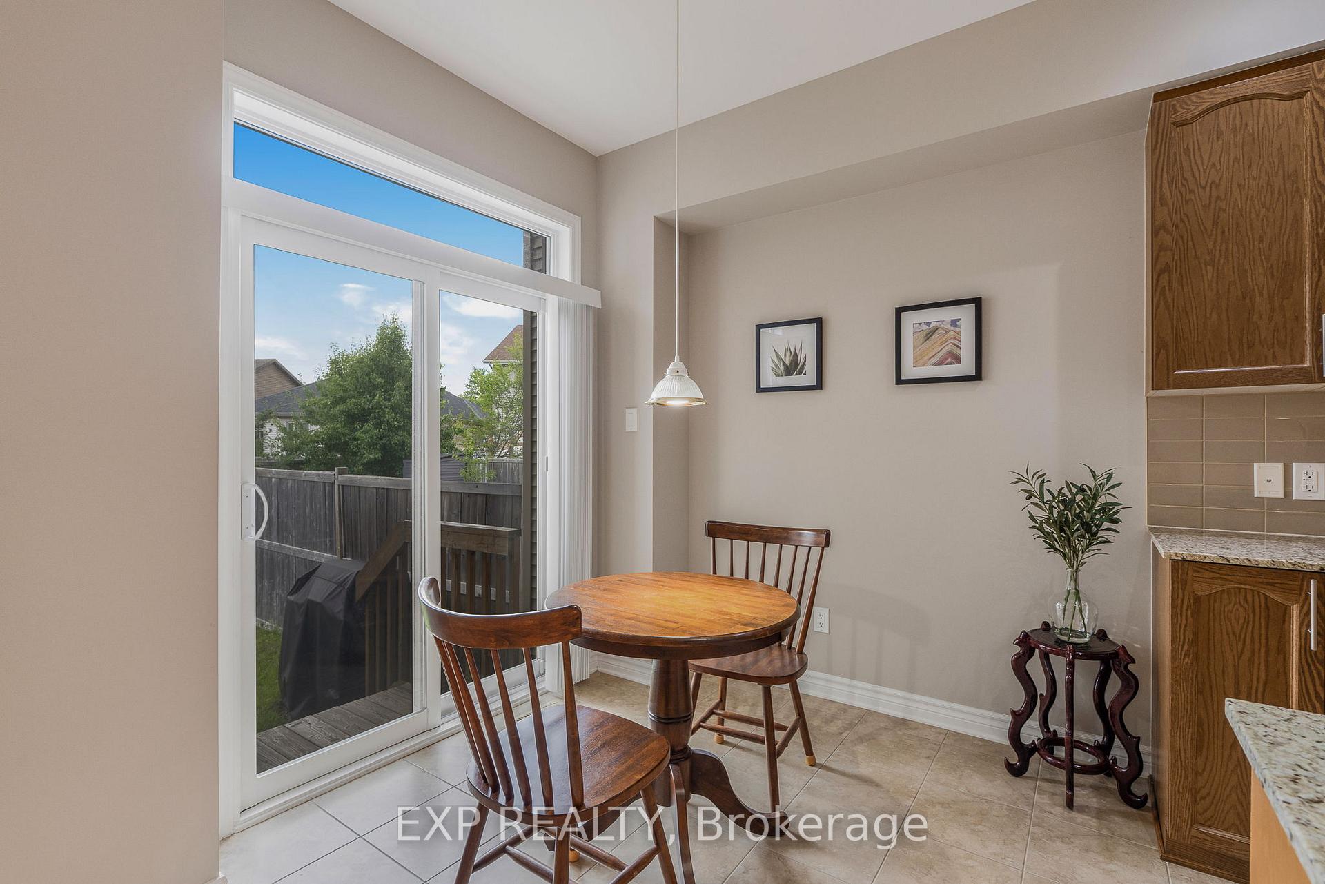 Photo 12 of 326 Trailsedge Way, Ottawa, Mer Bleue/Bradley Estates/Anderson Park — HOMEH