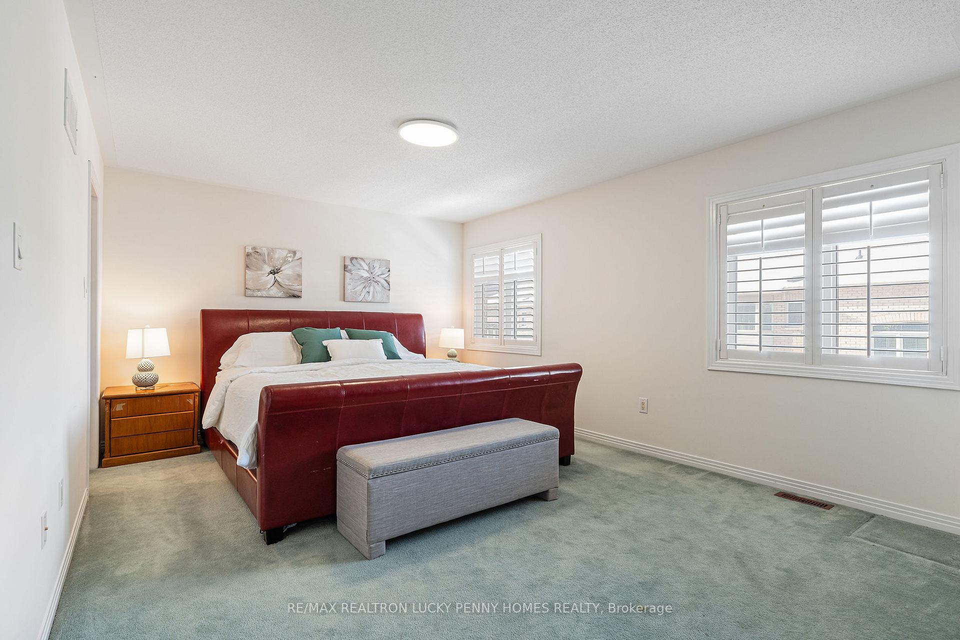 Photo 11 of 33 Calico Crescent, Markham, Cachet — HOMEH