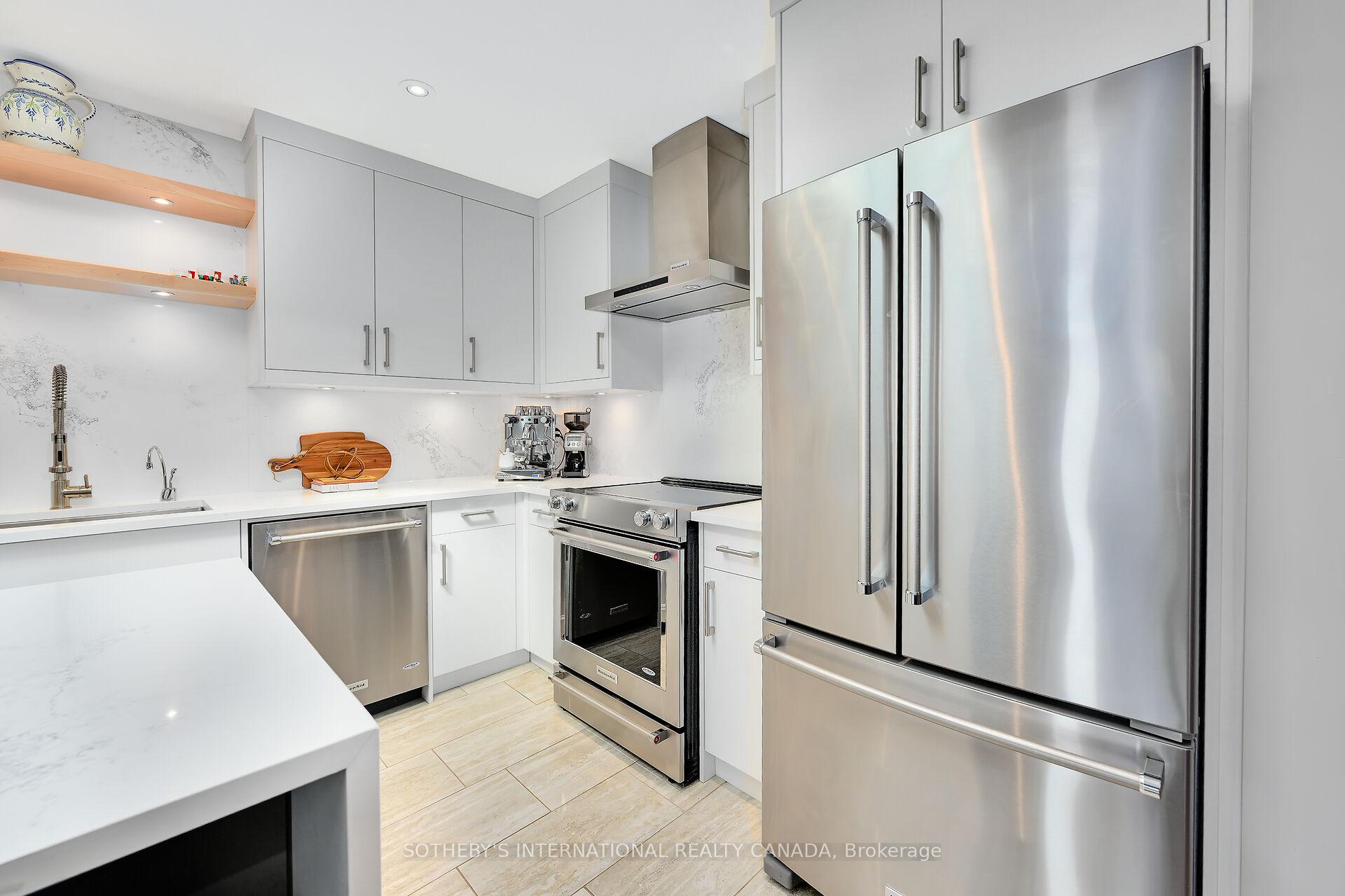 Photo 10 of 1563 Robillard Road, Mississauga, Clarkson — HOMEH