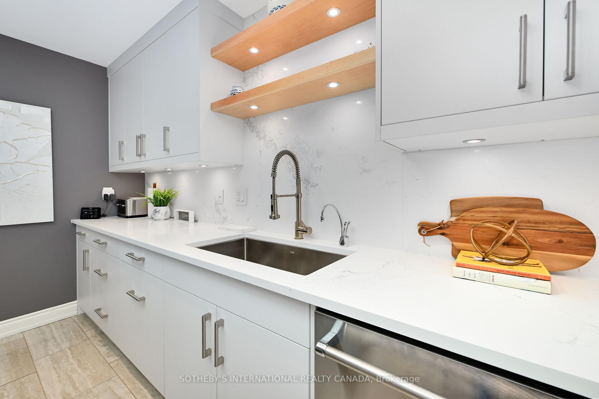 Photo 11 of 1563 Robillard Road, Mississauga, Clarkson — HOMEH