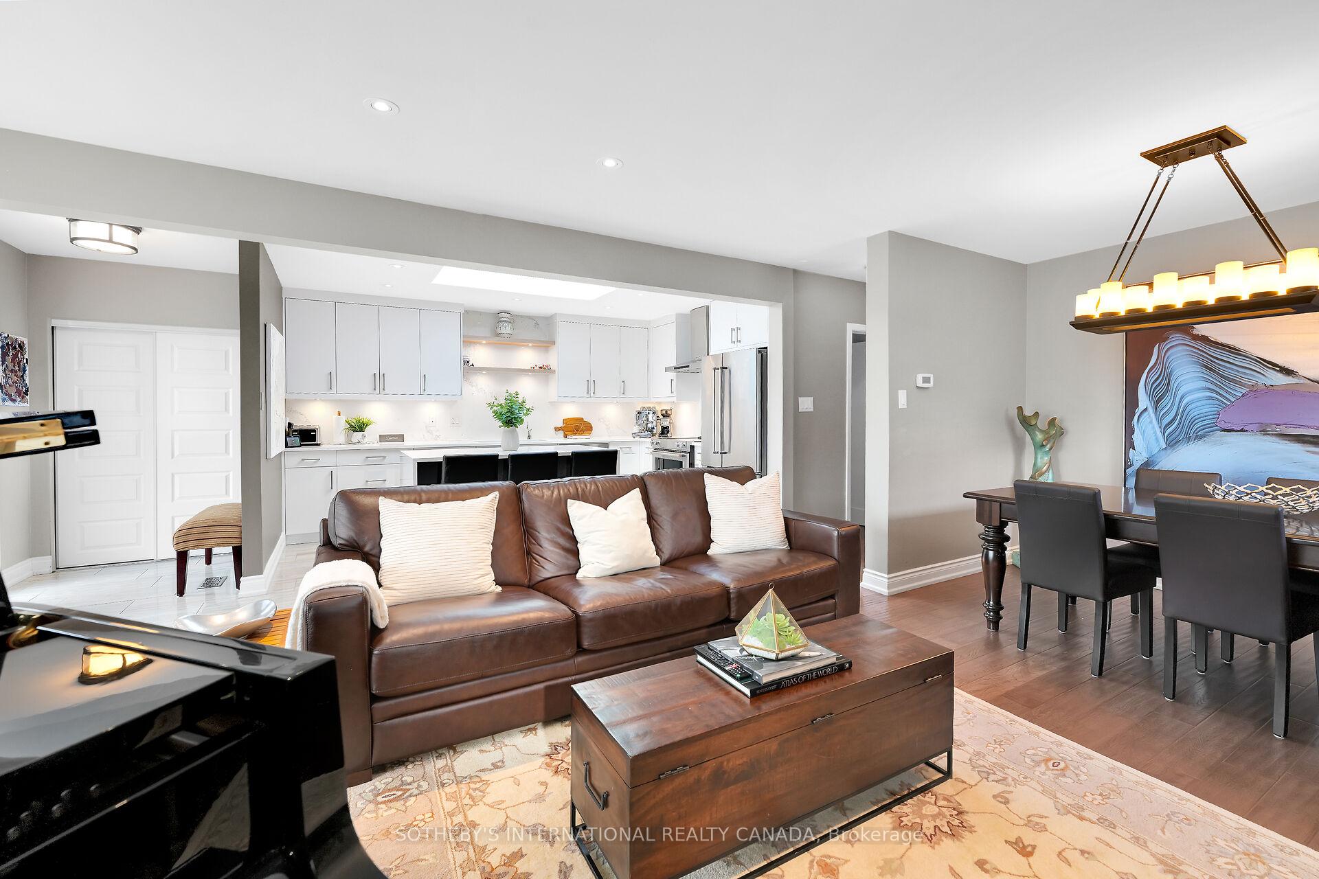 Photo 23 of 1563 Robillard Road, Mississauga, Clarkson — HOMEH