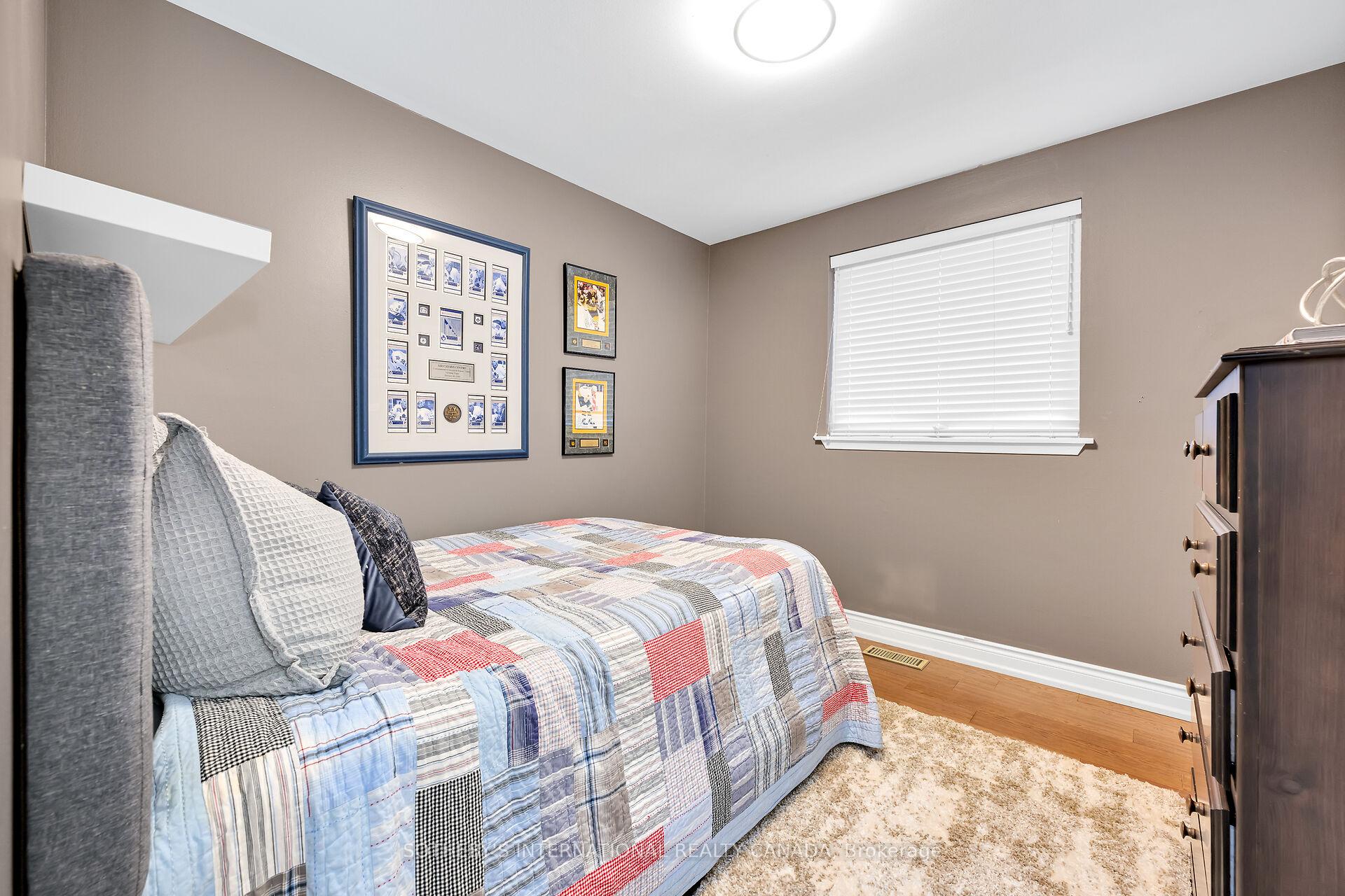 Photo 28 of 1563 Robillard Road, Mississauga, Clarkson — HOMEH