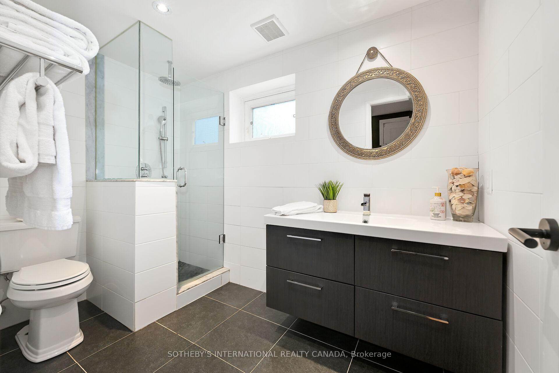 Photo 35 of 1563 Robillard Road, Mississauga, Clarkson — HOMEH