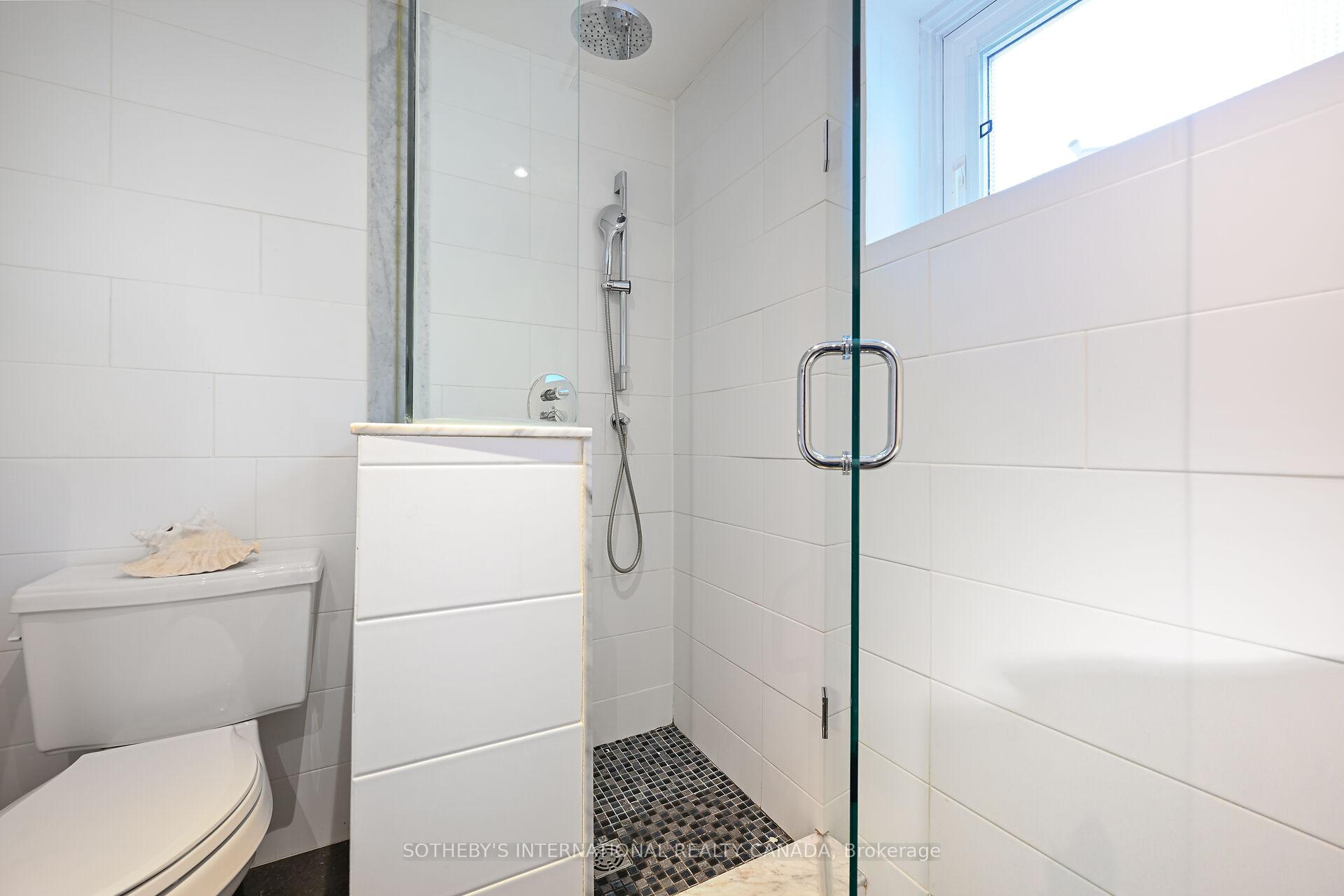 Photo 37 of 1563 Robillard Road, Mississauga, Clarkson — HOMEH