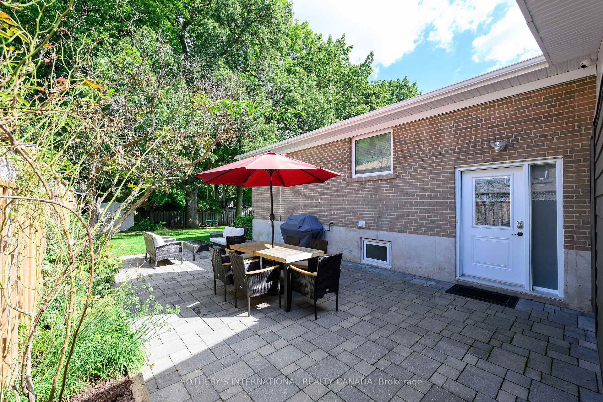 Photo 42 of 1563 Robillard Road, Mississauga, Clarkson — HOMEH
