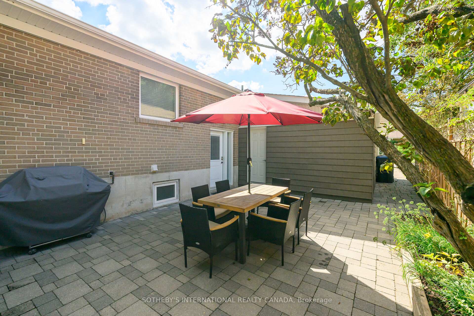 Photo 44 of 1563 Robillard Road, Mississauga, Clarkson — HOMEH