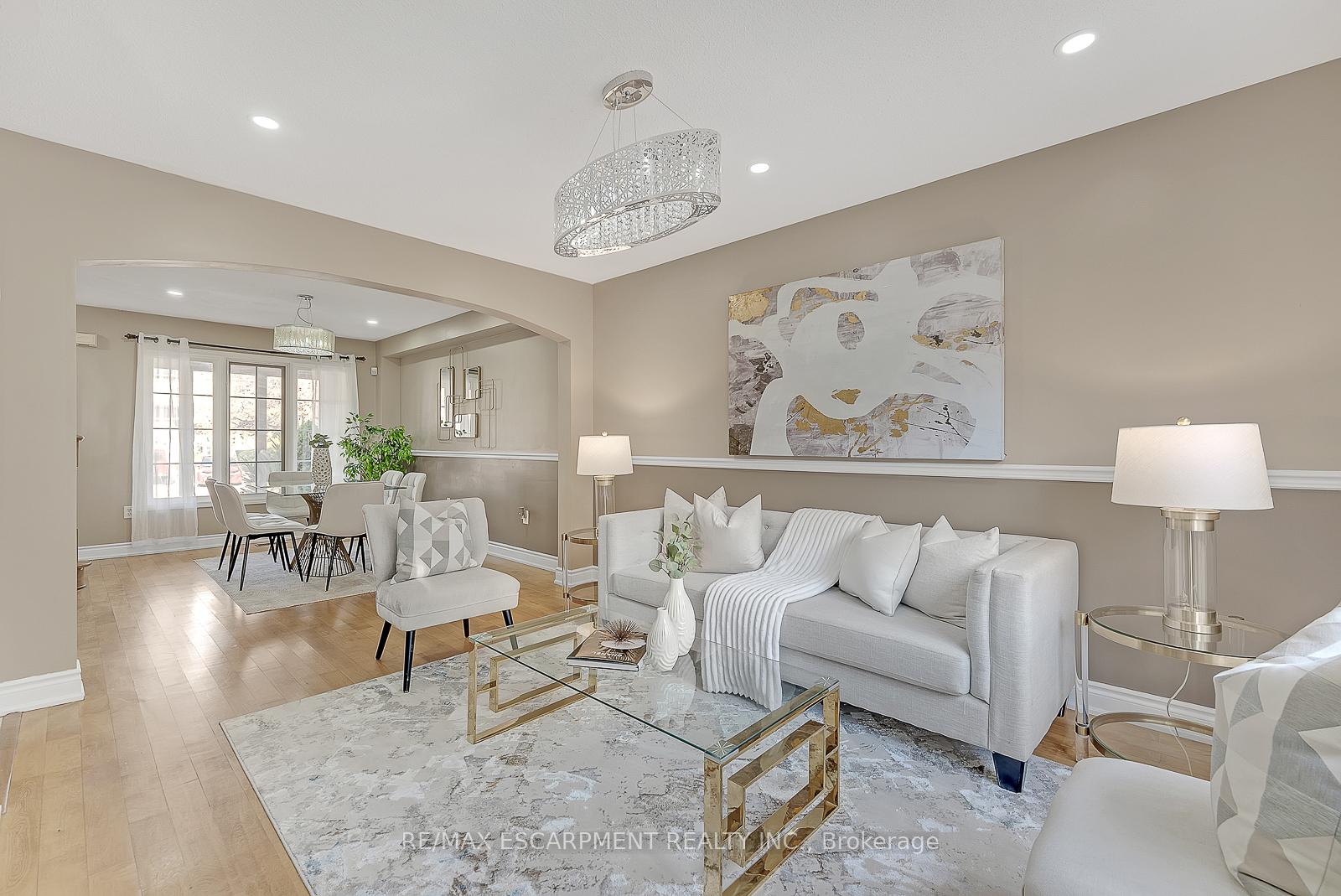 Photo 7 of 1749 Samuelson Circle, Mississauga, Meadowvale Village — HOMEH