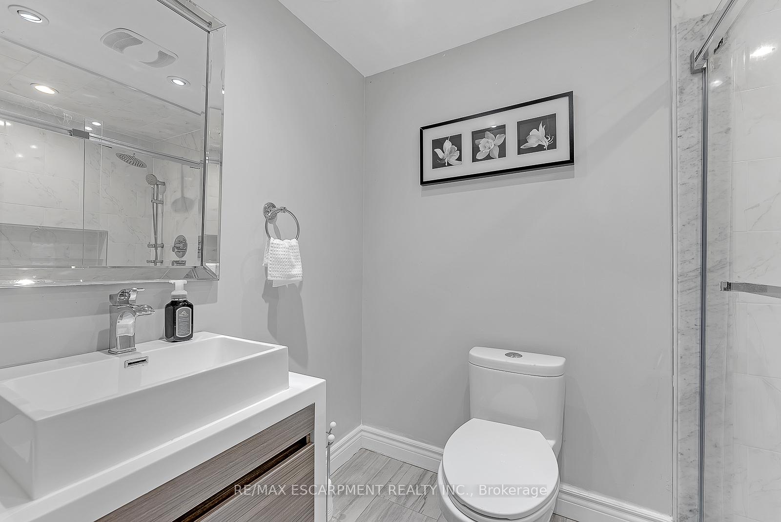 Photo 18 of 1749 Samuelson Circle, Mississauga, Meadowvale Village — HOMEH