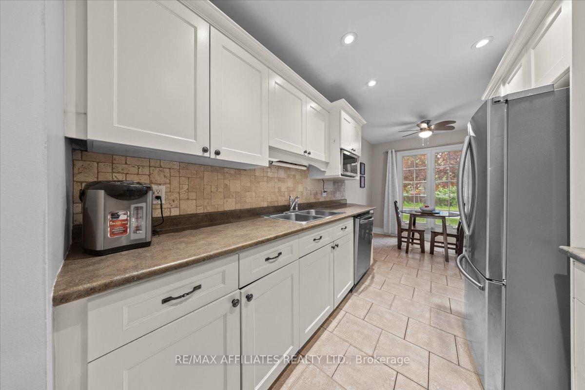 Photo 4 of 1150 Ste Agathe Park, Ottawa, Convent Glen North — HOMEH