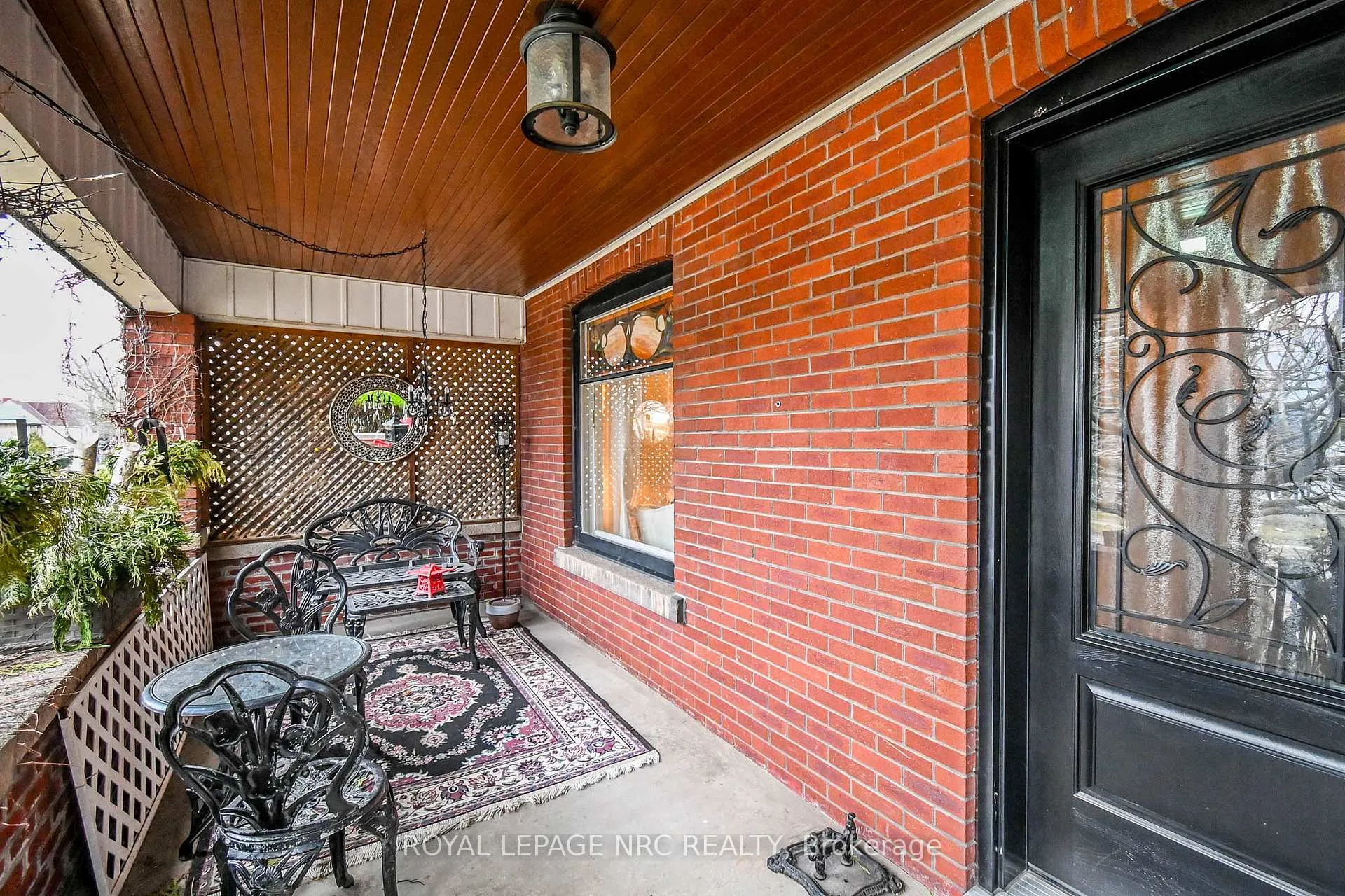 Photo 4 of 6107 Barker Street, Niagara Falls, Dorchester — HOMEH