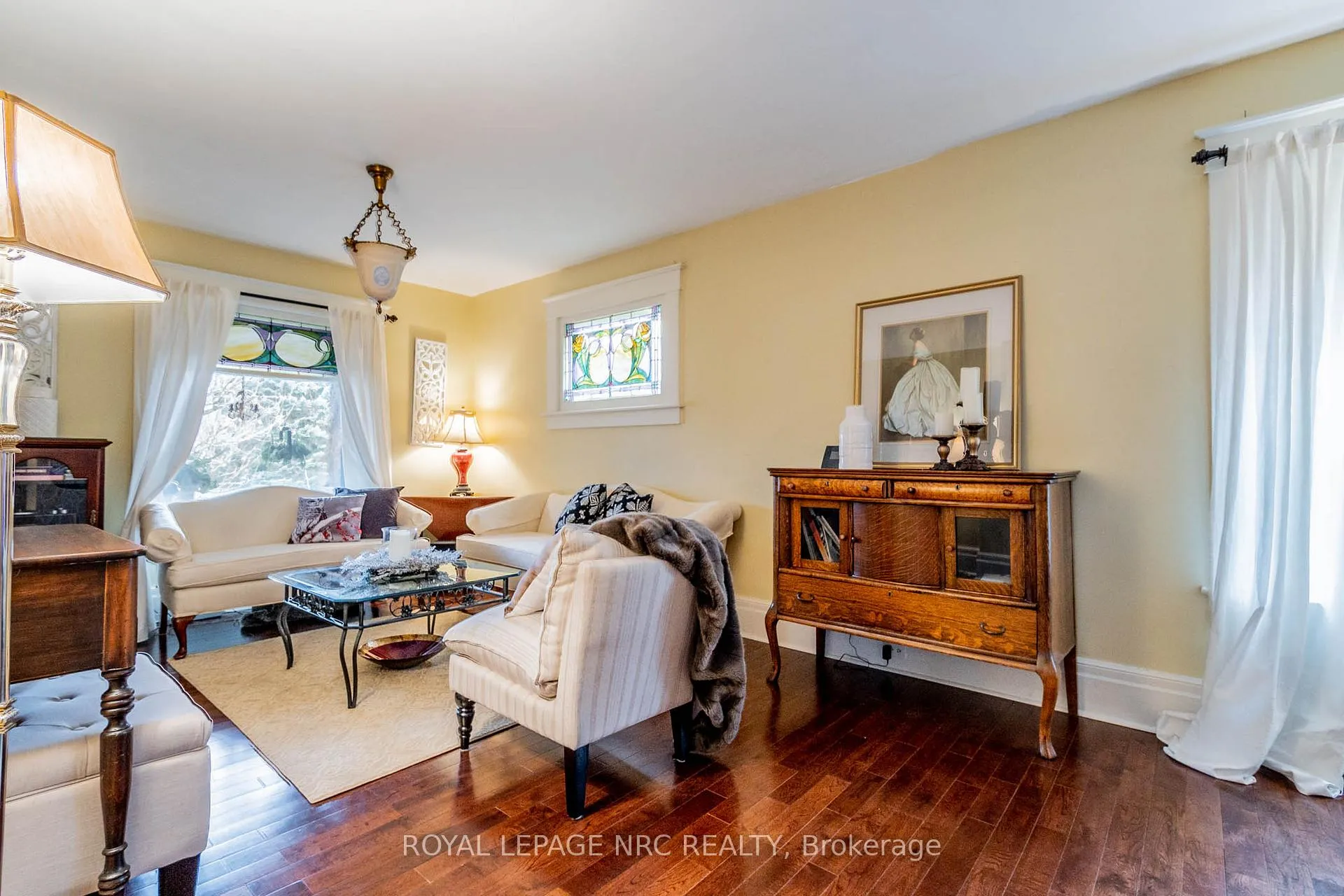 Photo 7 of 6107 Barker Street, Niagara Falls, Dorchester — HOMEH