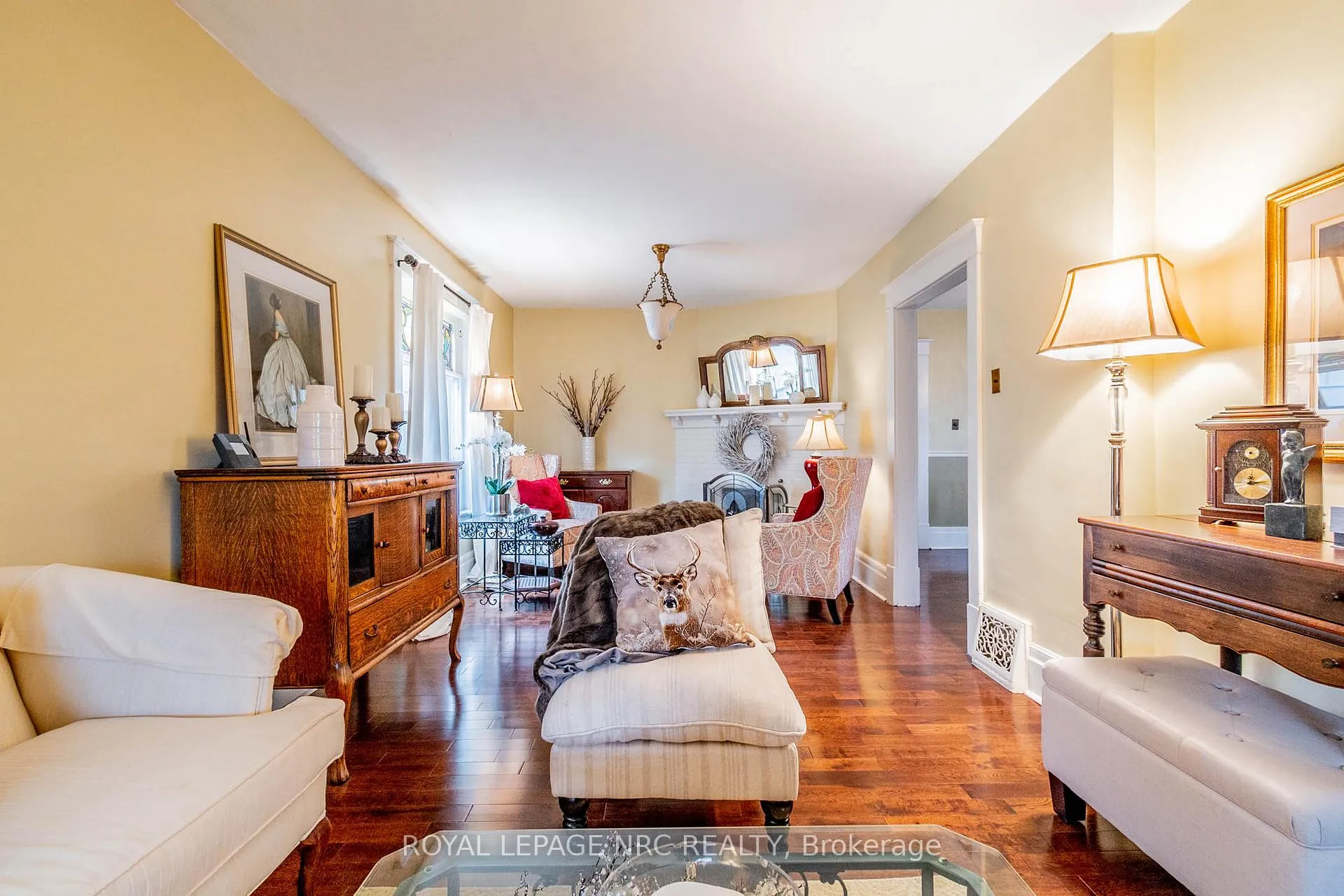 Photo 8 of 6107 Barker Street, Niagara Falls, Dorchester — HOMEH