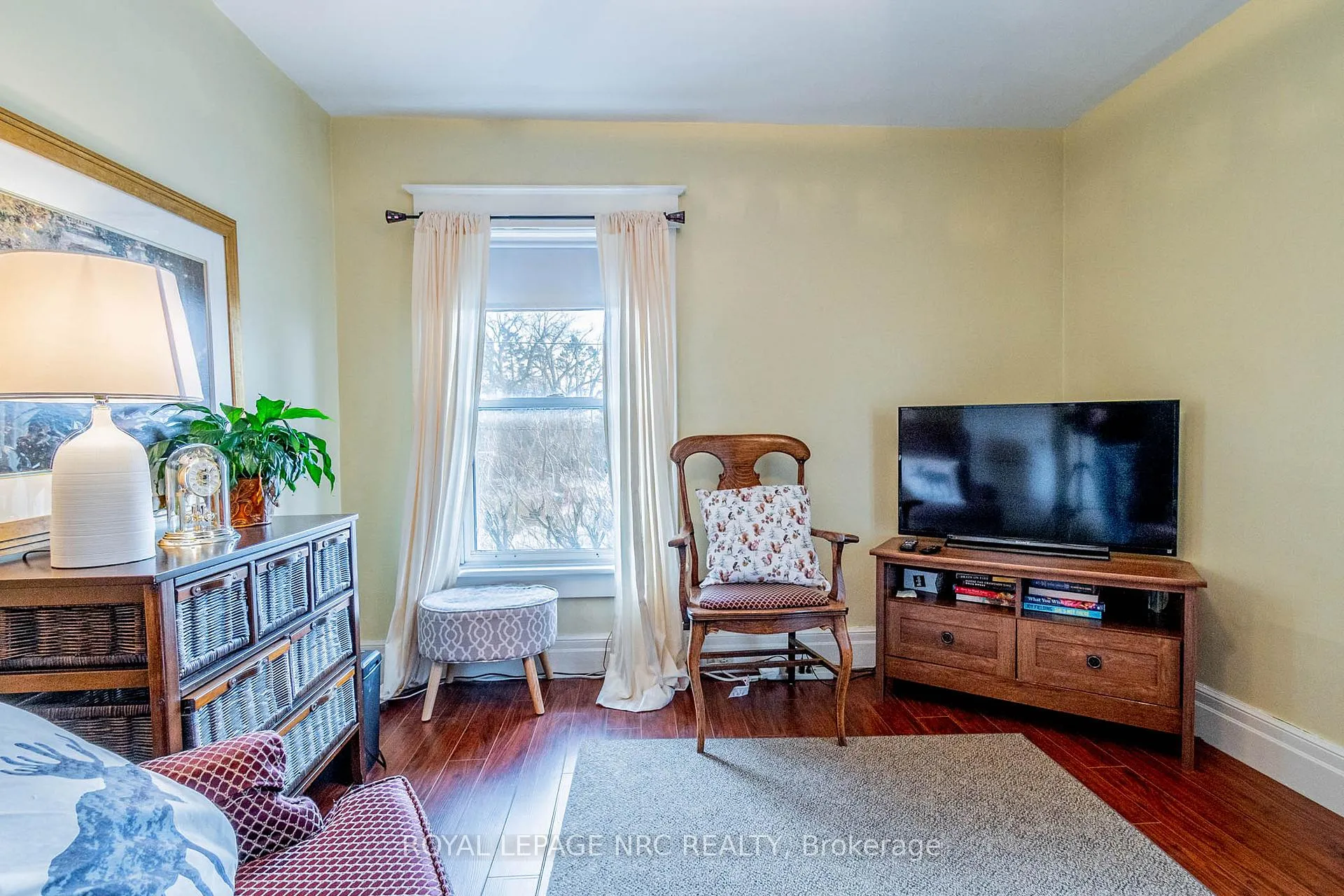 Photo 23 of 6107 Barker Street, Niagara Falls, Dorchester — HOMEH