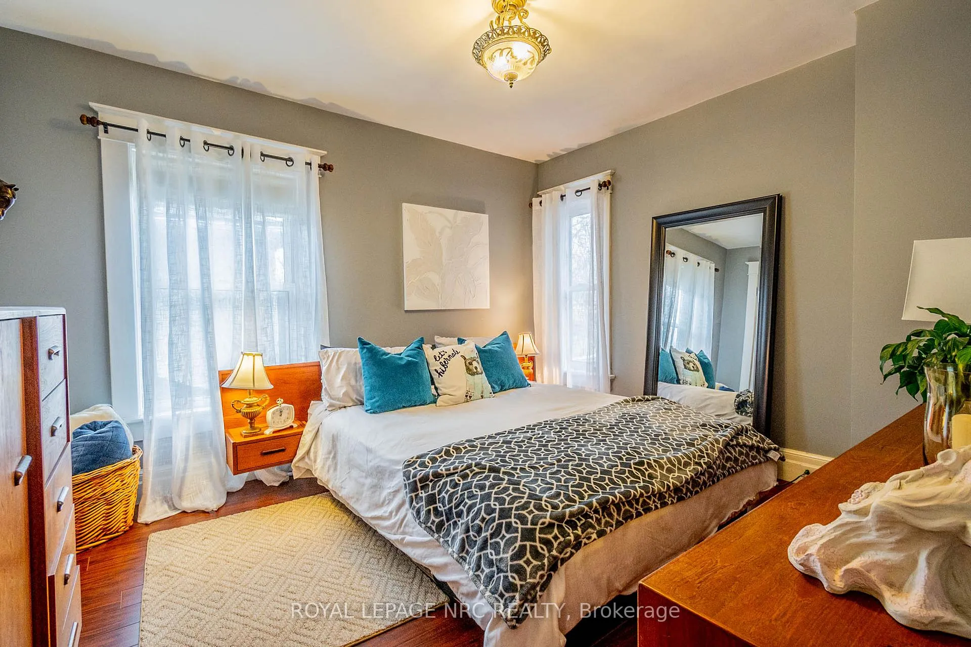 Photo 24 of 6107 Barker Street, Niagara Falls, Dorchester — HOMEH
