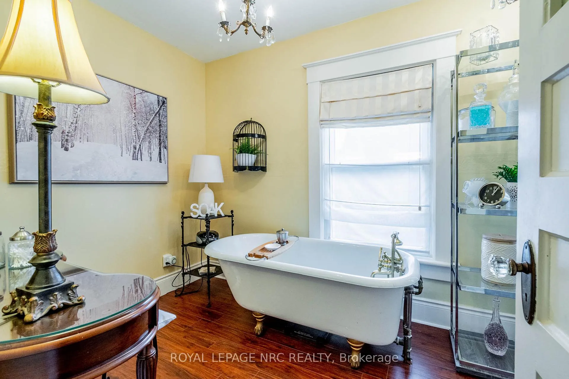 Photo 25 of 6107 Barker Street, Niagara Falls, Dorchester — HOMEH