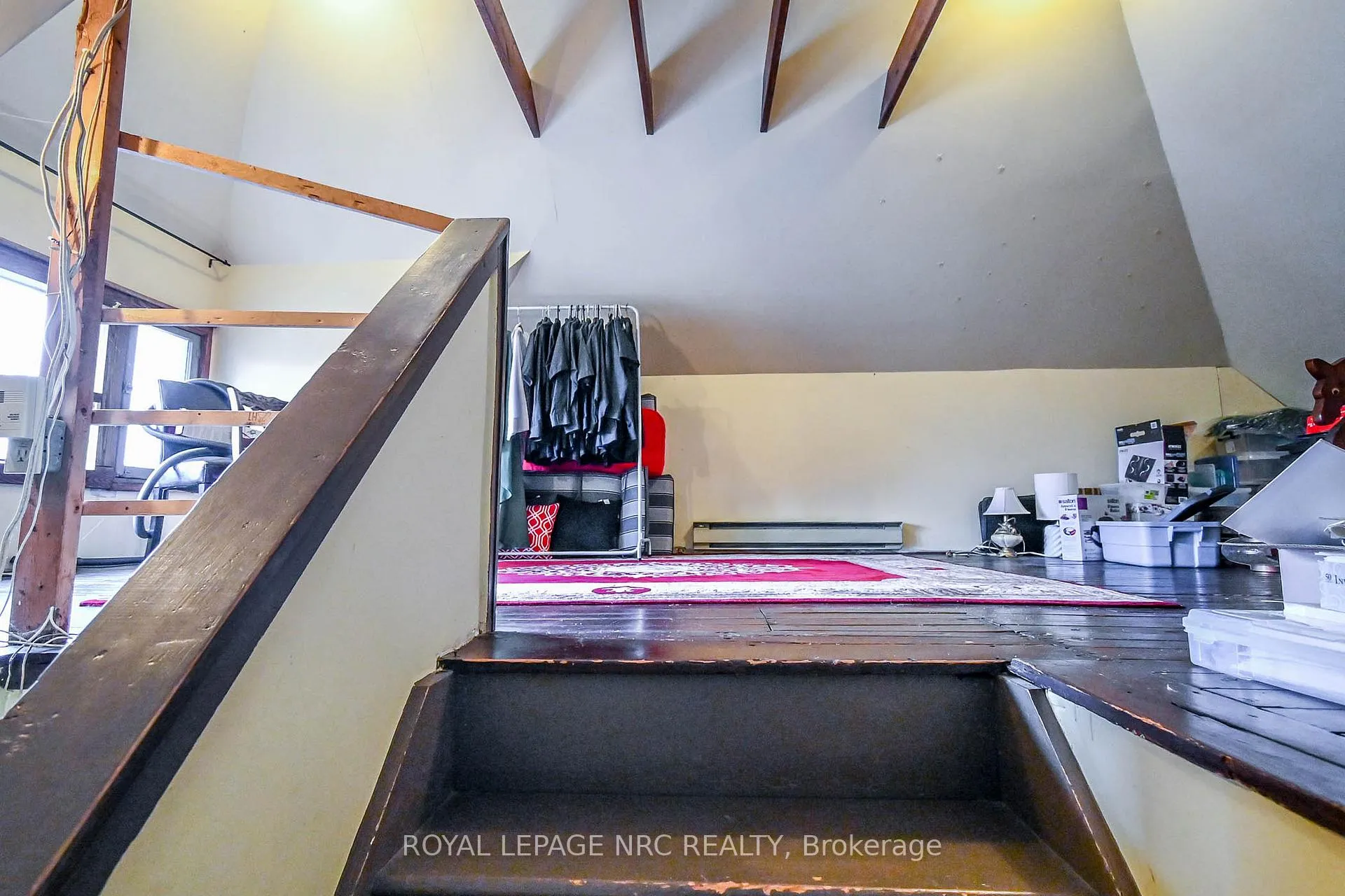Photo 30 of 6107 Barker Street, Niagara Falls, Dorchester — HOMEH