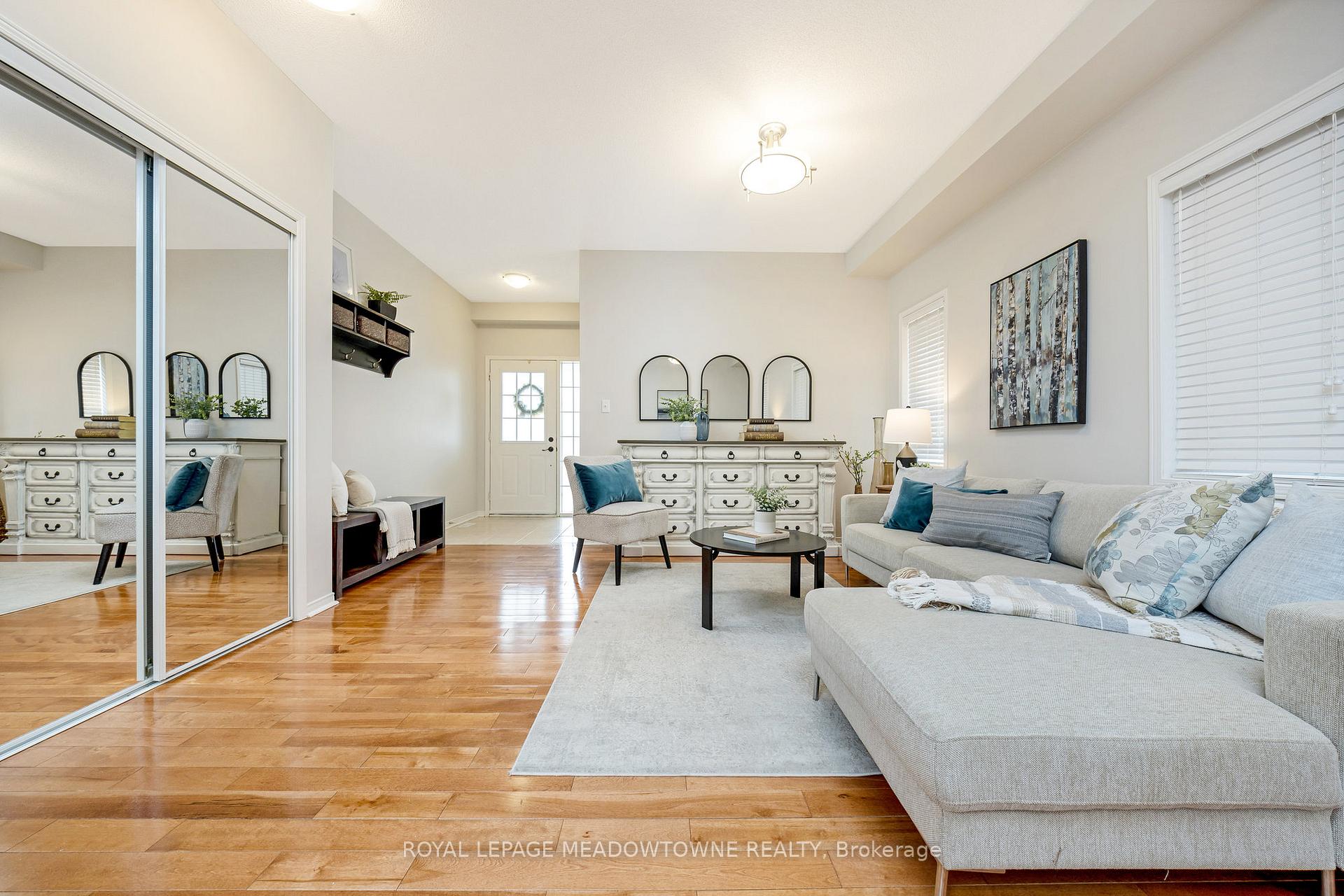 Photo 5 of 996 Vickerman Way, Milton, Coates — HOMEH