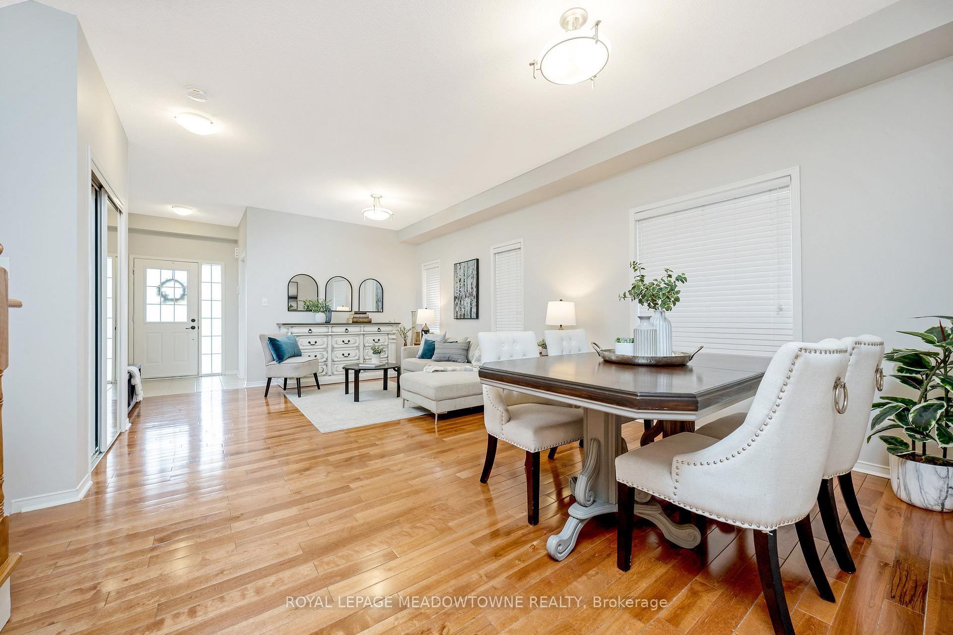 Photo 8 of 996 Vickerman Way, Milton, Coates — HOMEH