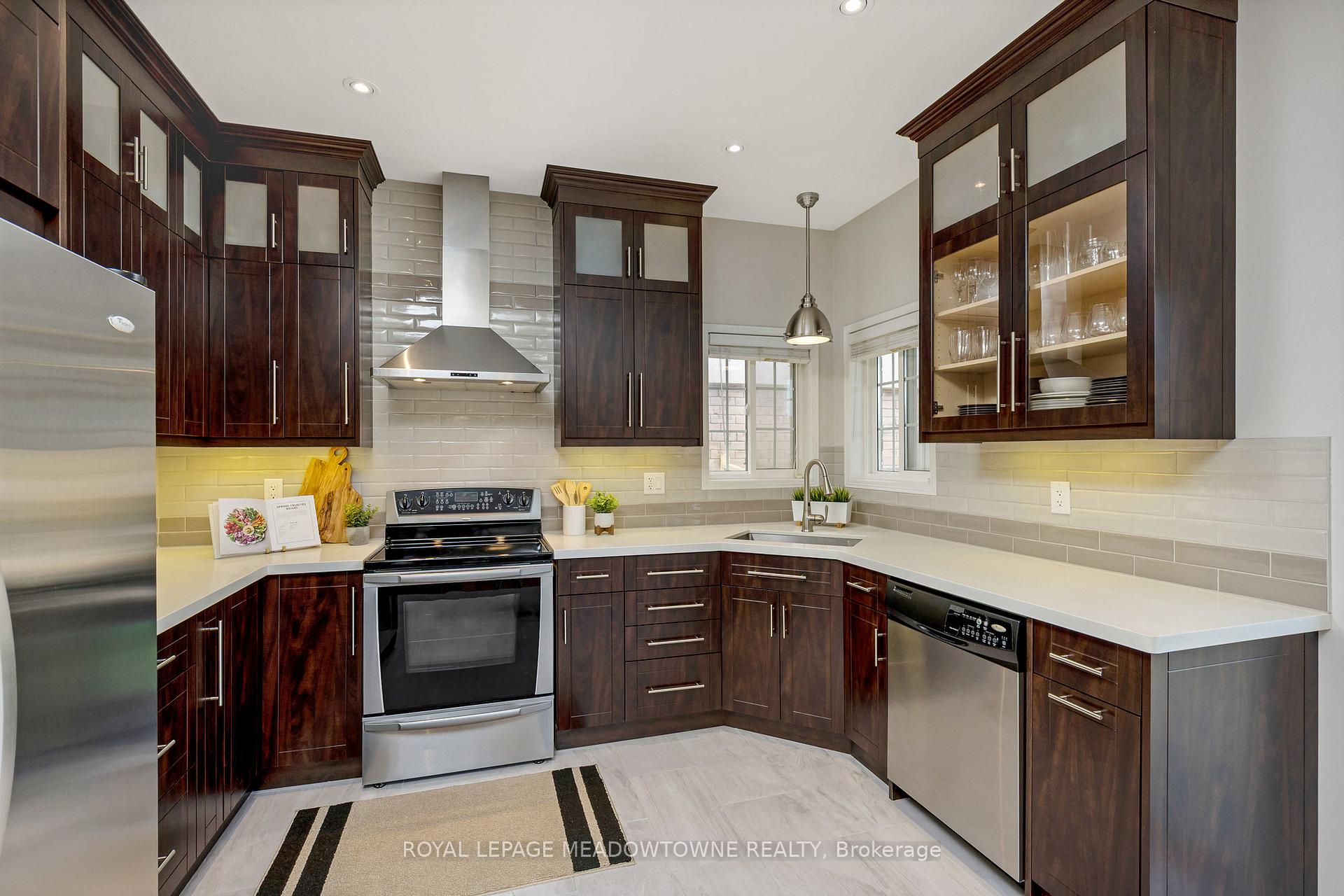 Photo 21 of 996 Vickerman Way, Milton, Coates — HOMEH