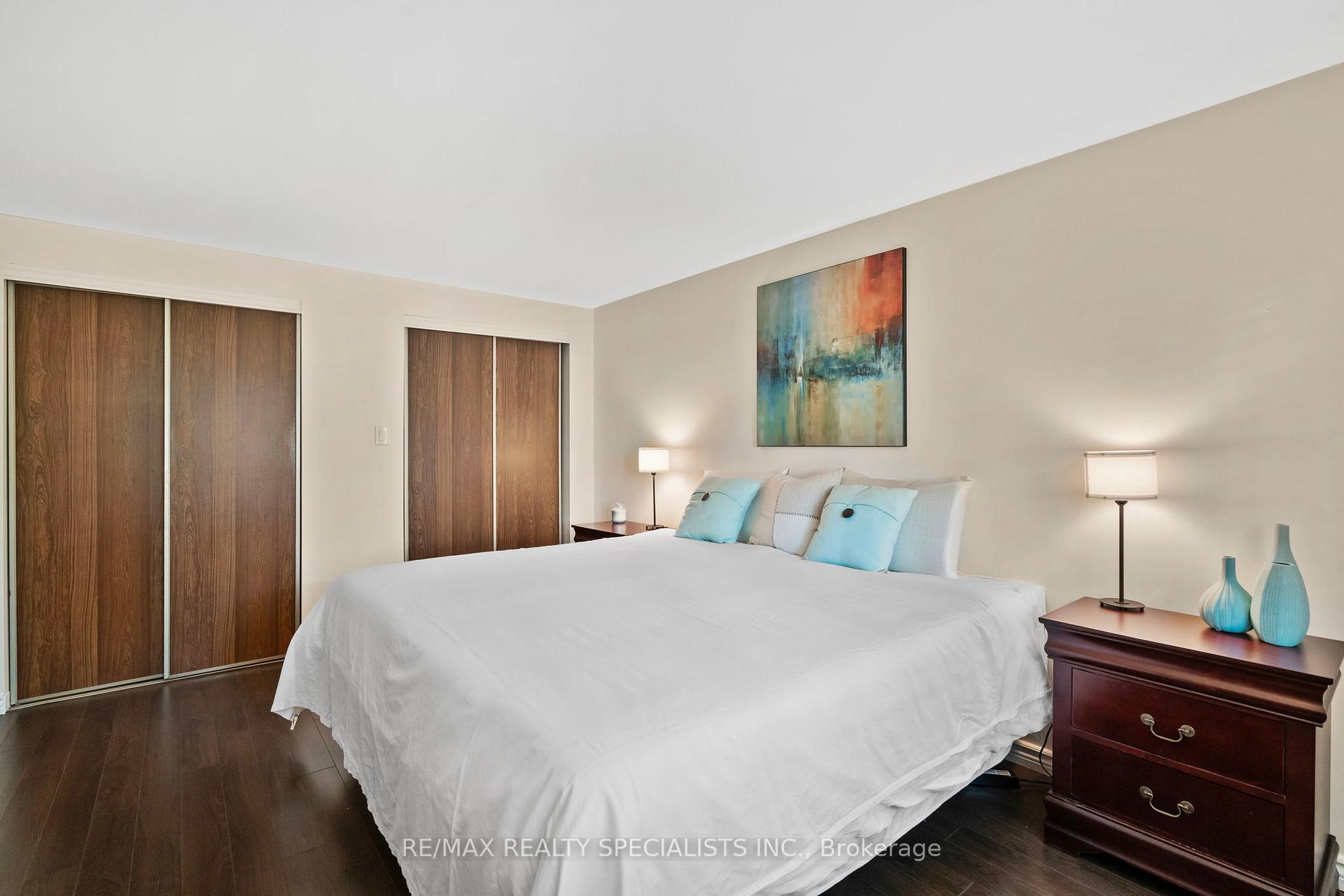 Photo 15 of 4250 Jefton Crescent, Mississauga, Erin Mills — HOMEH
