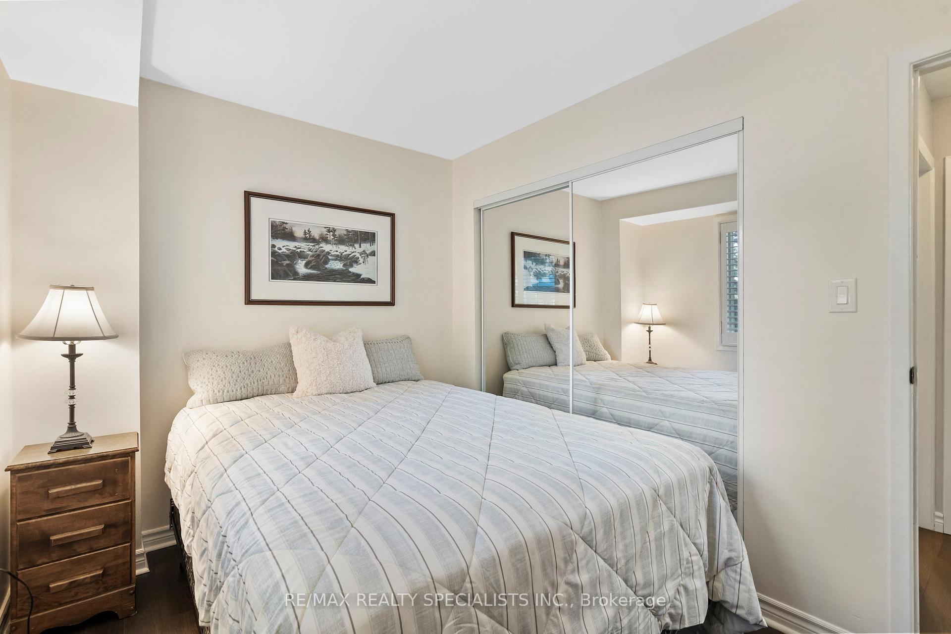 Photo 24 of 4250 Jefton Crescent, Mississauga, Erin Mills — HOMEH