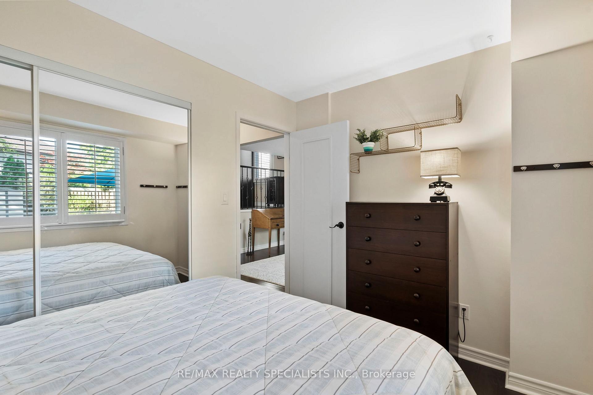 Photo 25 of 4250 Jefton Crescent, Mississauga, Erin Mills — HOMEH