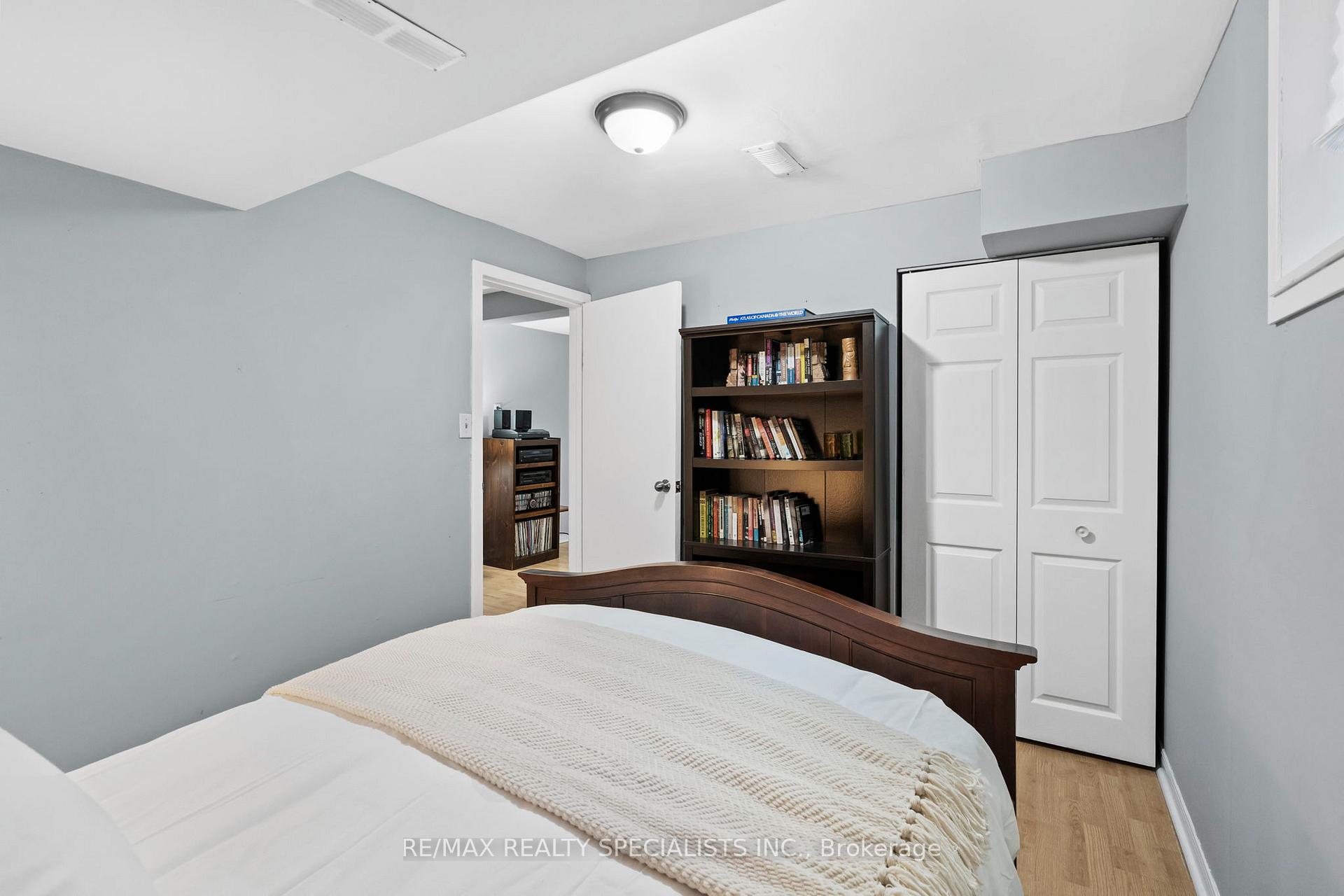 Photo 32 of 4250 Jefton Crescent, Mississauga, Erin Mills — HOMEH