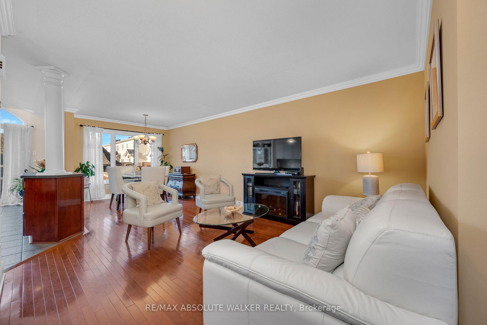 Photo 6 of 607 Aquaview Drive, Ottawa, Avalon East — HOMEH